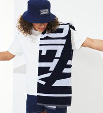 品牌标志沙滩浴巾 - Vilebrequin x Highsnobiety Deep blue 正面穿戴视图