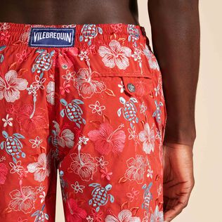 Men Swim Shorts Embroidered Tropical Turtles - Limited Edition Brick 细节视图2