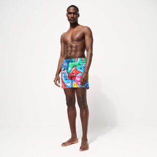 男士 Faces In Places 泳裤 - Vilebrequin x Kenny Scharf 合作款 Multicolor 正面穿戴视图