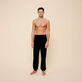 Solid Unisex Hose aus Frottee Schwarz Vorderseite getragene Ansicht
