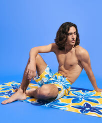 Serviette de plage unisexe Raiatea Soleil vue portée de face