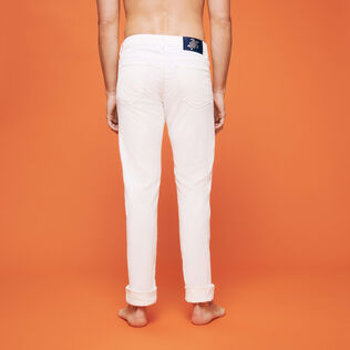 Homme AUTRES Uni - Pantalon 5 poches Velours homme coupe regular, Off white vue portée de dos