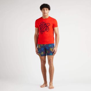 Camiseta de algodón orgánico con tortuga bordada para hombre Amapola vista frontal desgastada