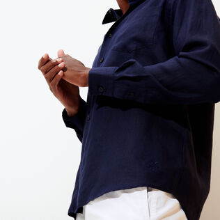 Camisa de lino lisa para hombre Azul marino detalles vista 3