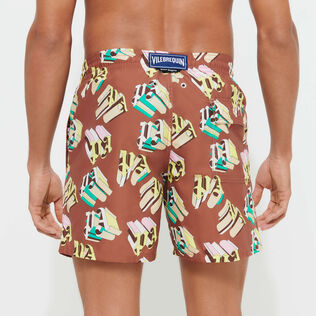 男款 Classic 印制 - Men Swimwear Monogram 3D - Vilebrequin x Palm Angels, Hazelnut 背面穿戴视图