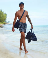 Men VBQ Monogram Look  vista frontal
