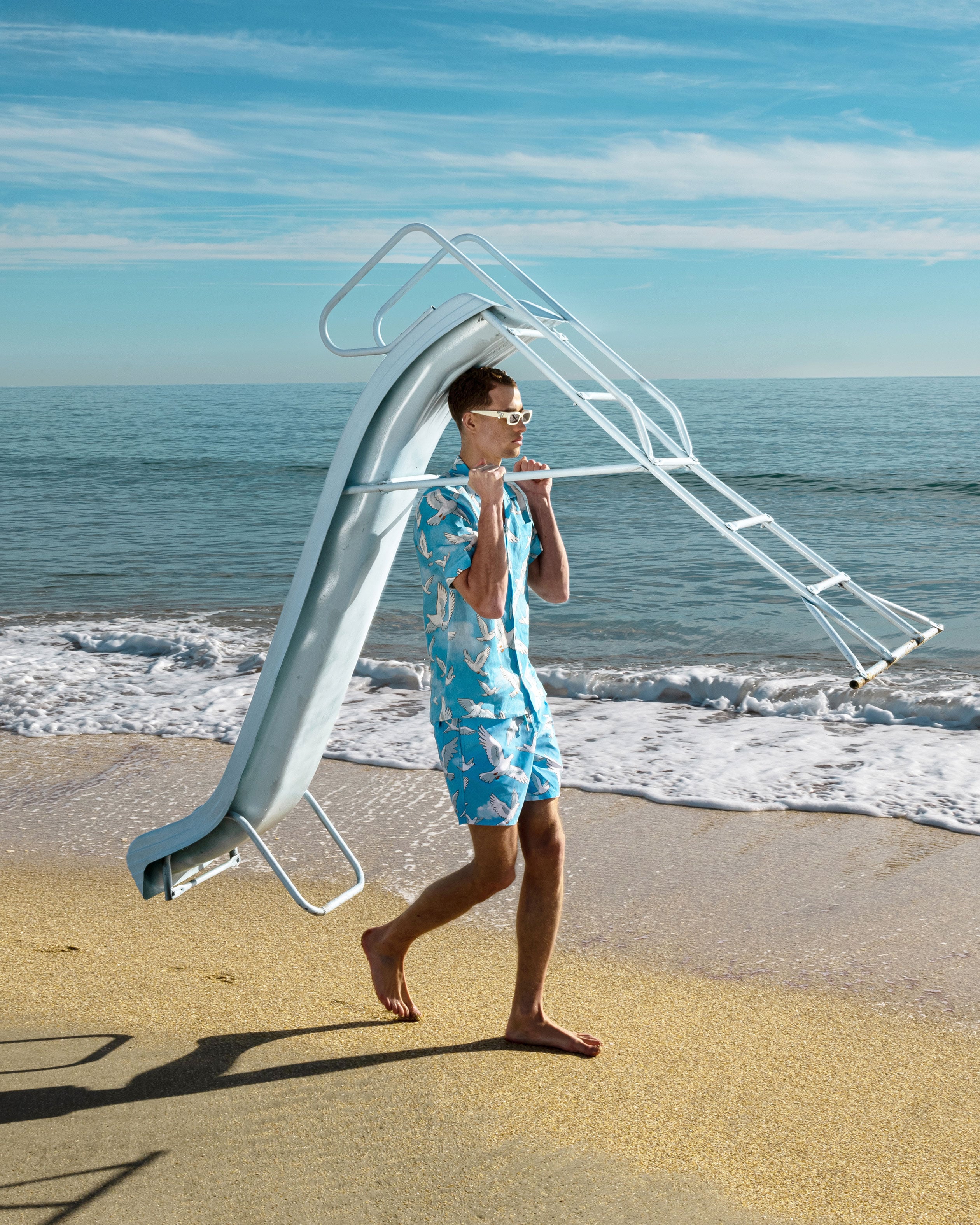 Men wearing a total look 3 Paradis