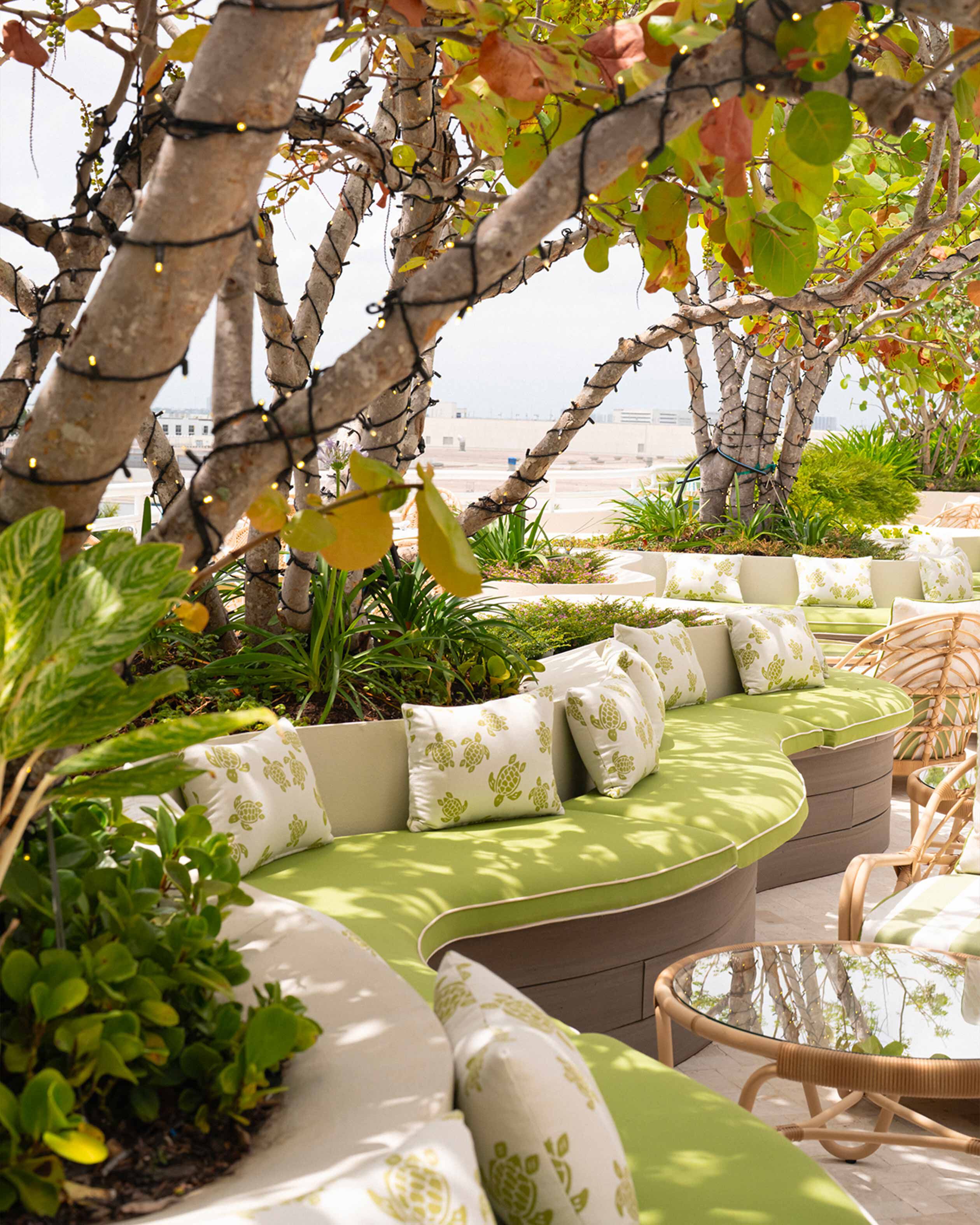 La plage Miami Restaurant Miami la plage outside
