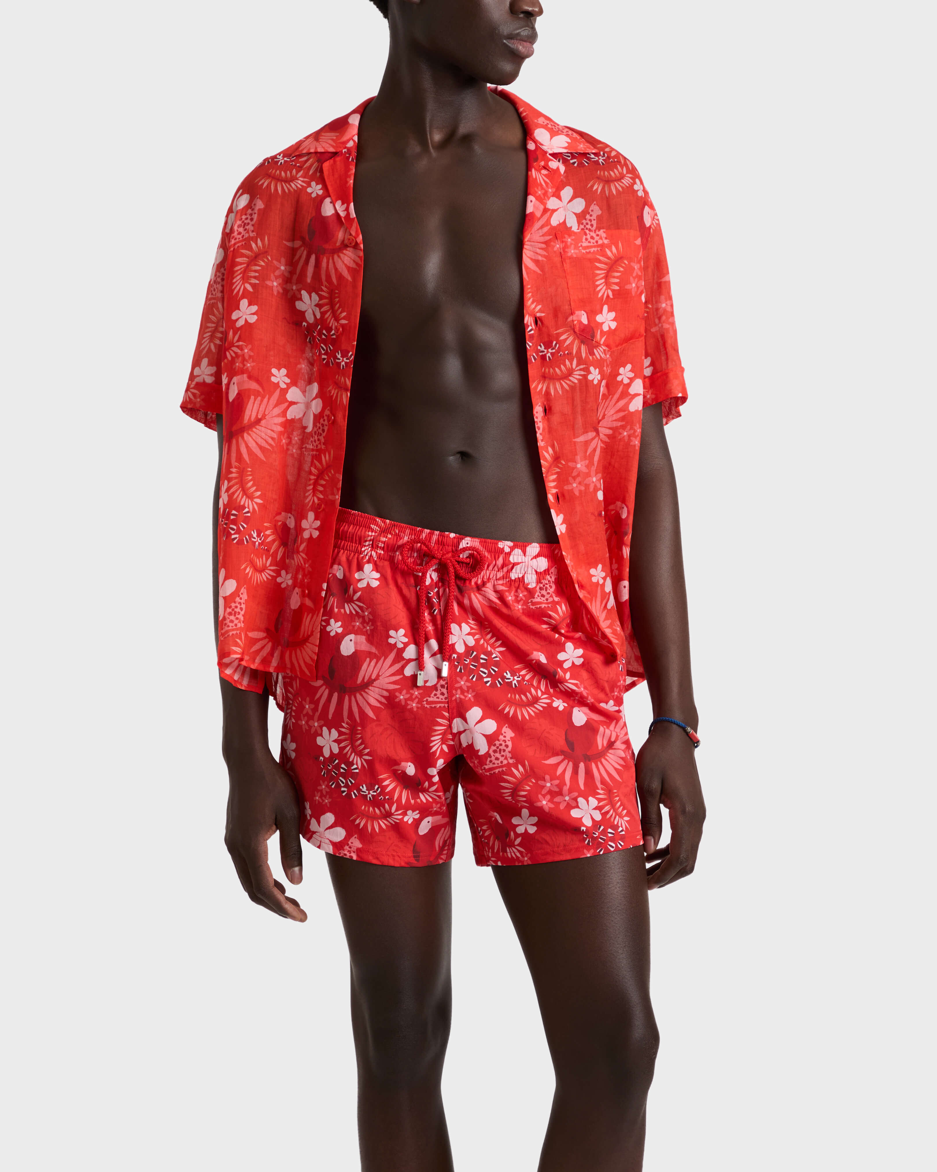 Kurze Papel de Embrulho Stretch-Badeshorts für Herren MOHNROT frontworn view