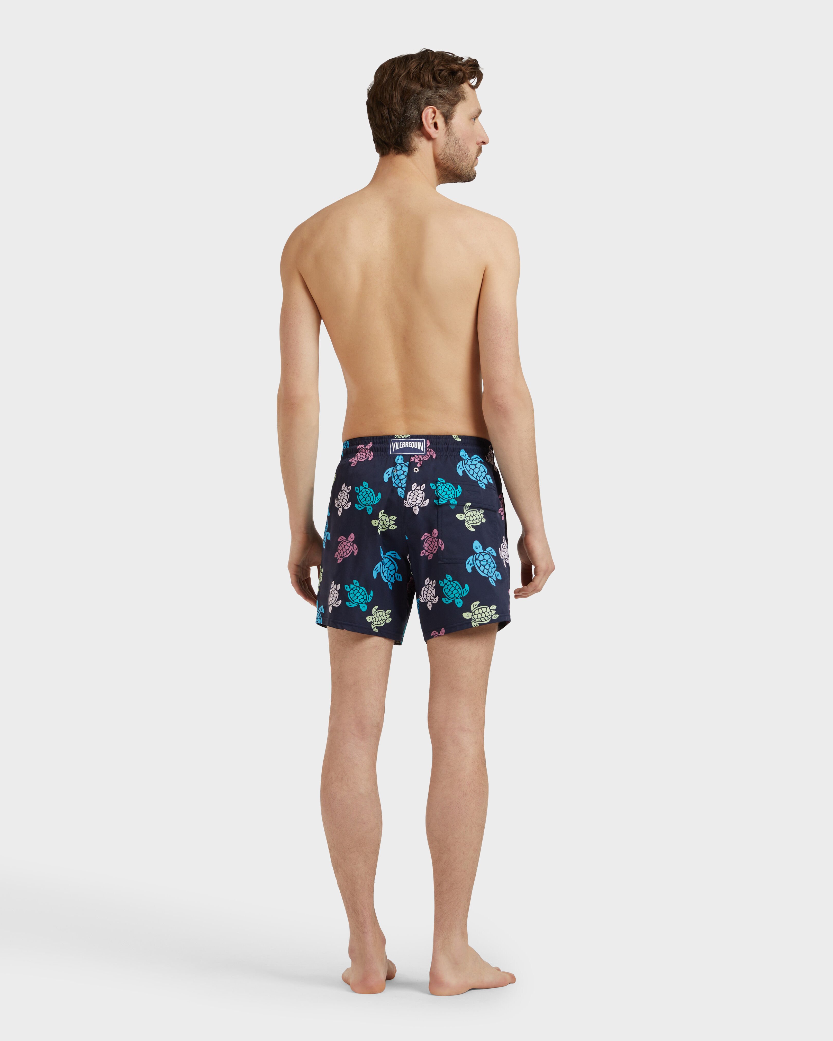 Men Stretch Short Swim Shorts Tortues Multicolores NAVY backworn view