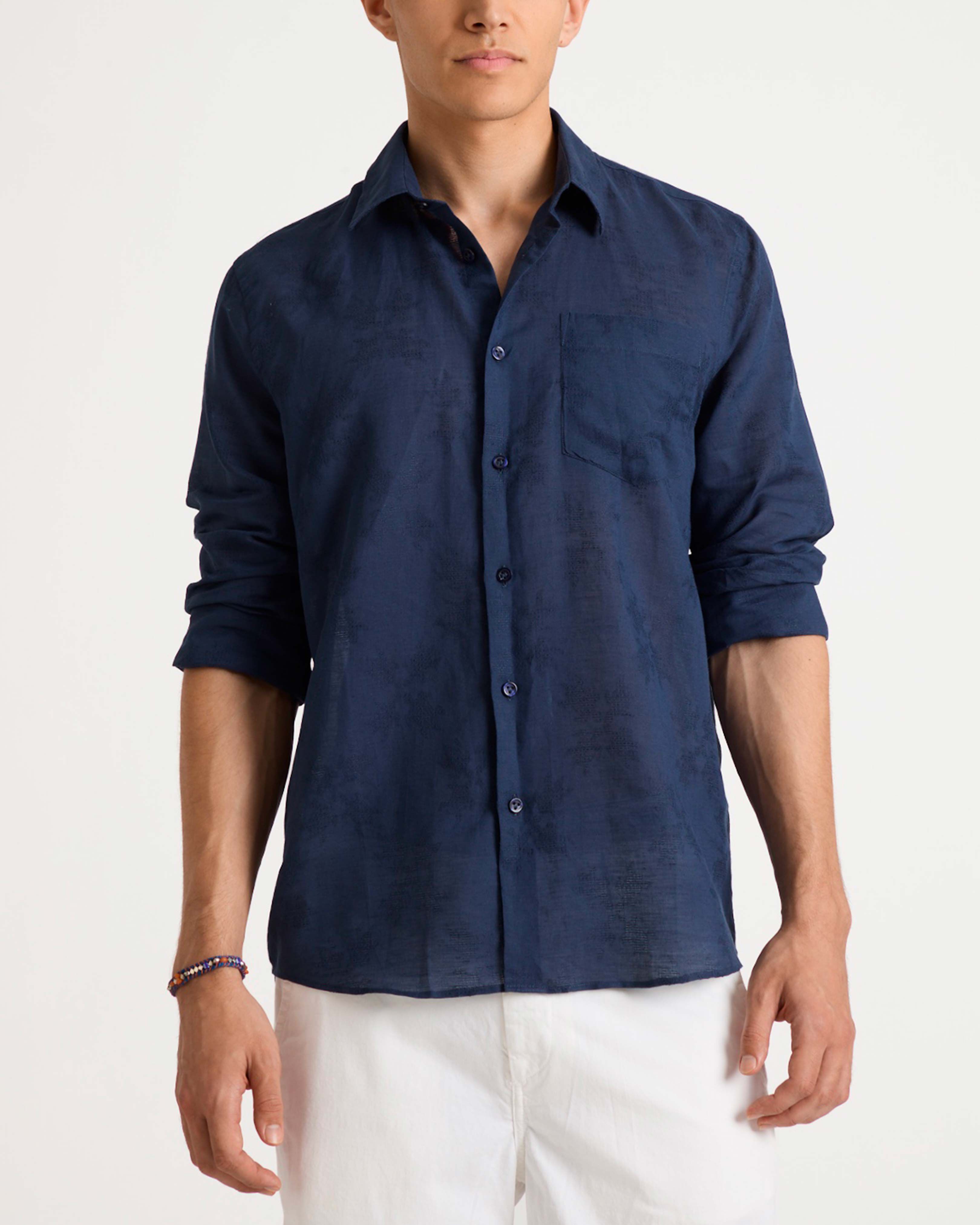 Camisa de lino y algodón Turtle Monogram para hombre AZUL MARINO frontworn view