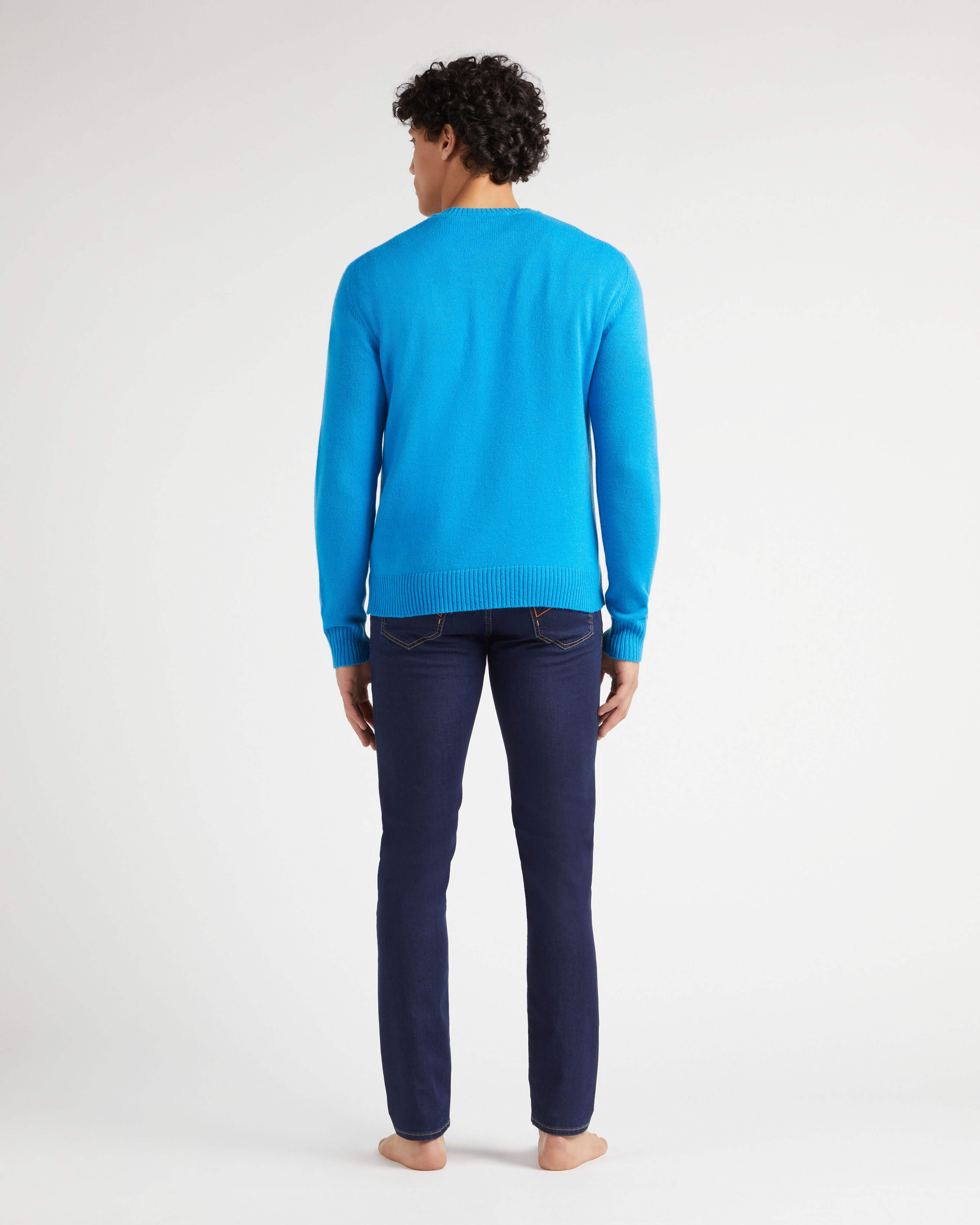 Jersey de algodón y cachemir de cuello redondo y estampado Turtle para hombre NEON BLUE backworn view