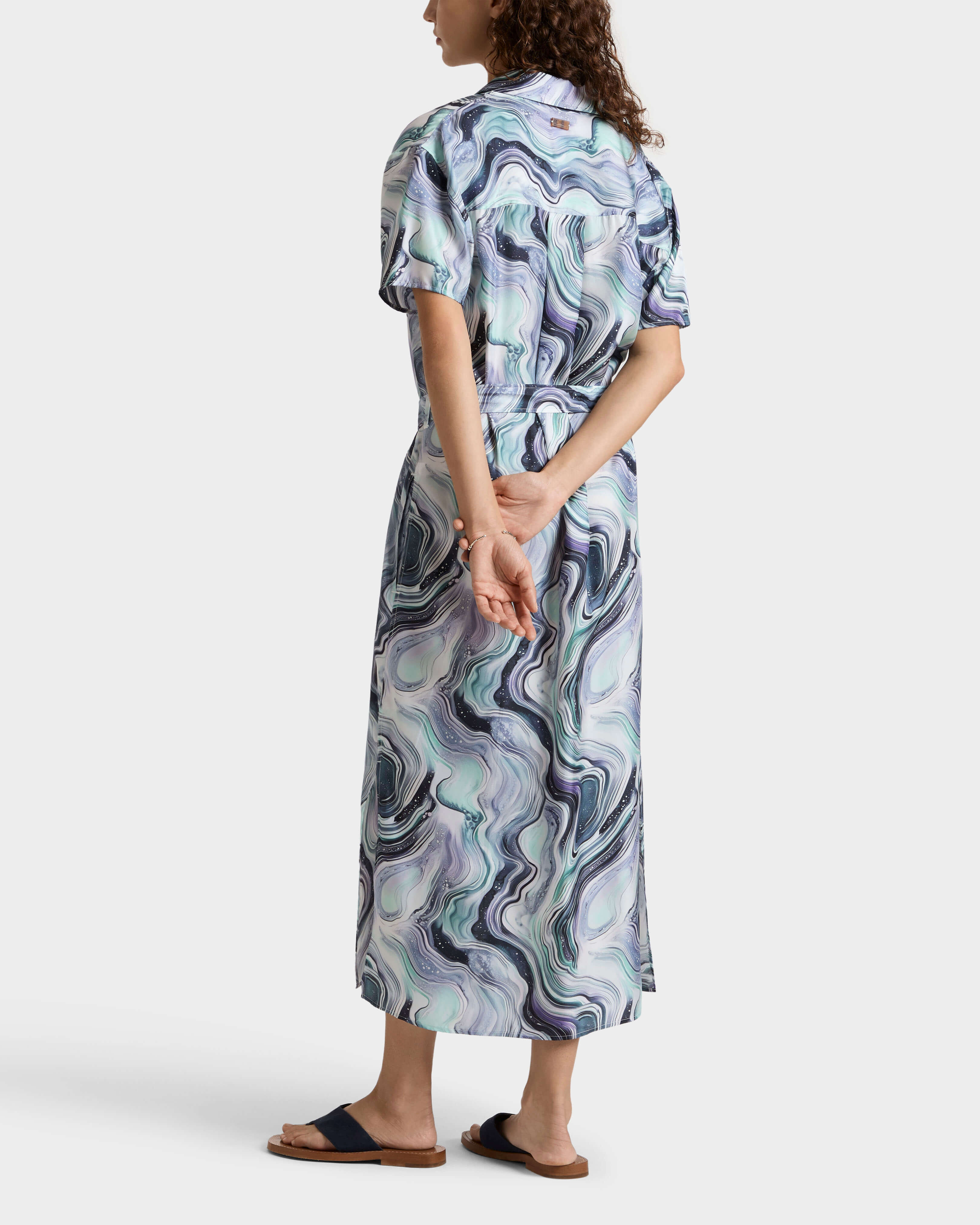 Vestido camisero largo de seda con estampado Marble para mujer BLANCO backworn view