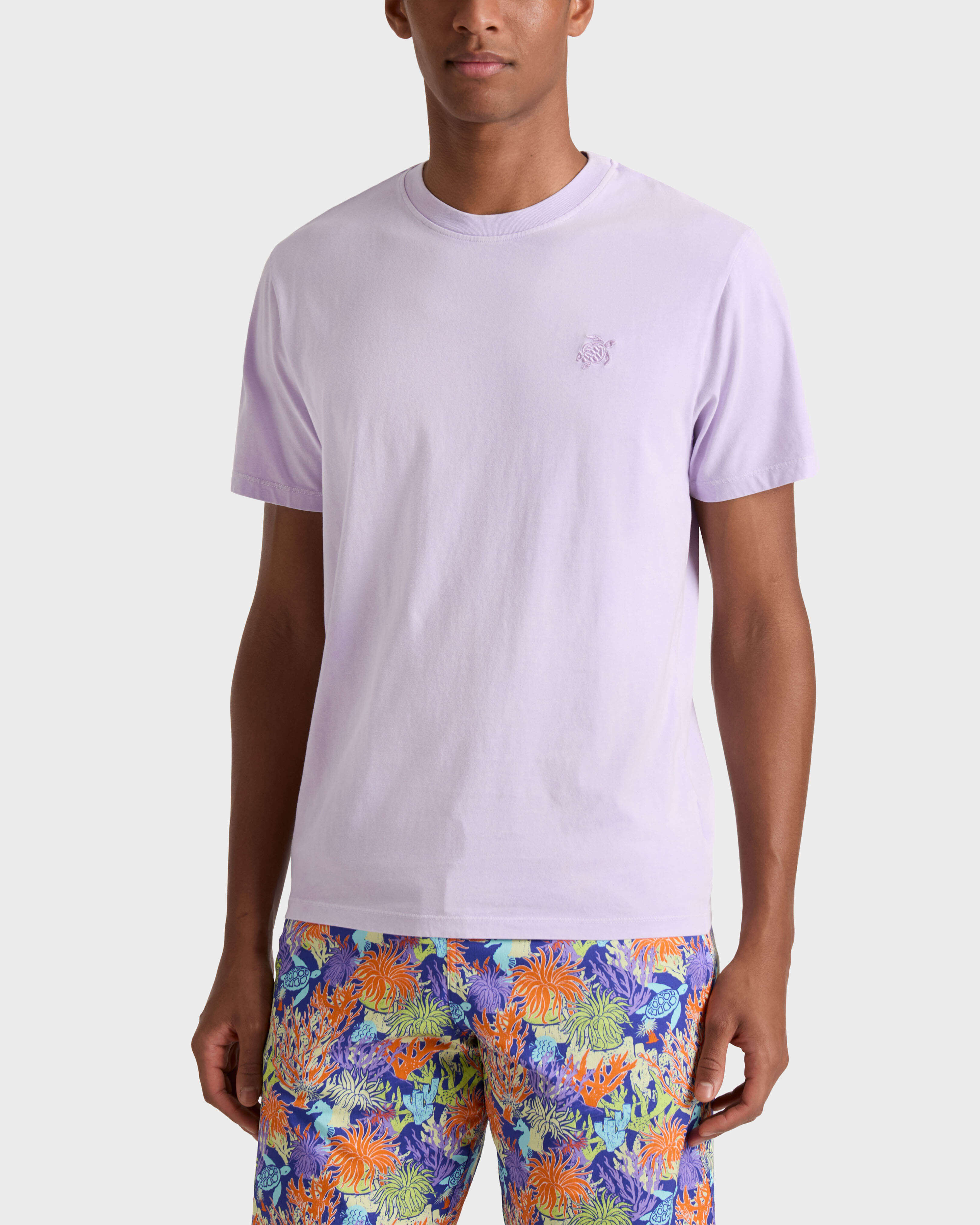 T-Shirt aus mineralgefärbter Baumwolle für Herren KUNZITE frontworn view