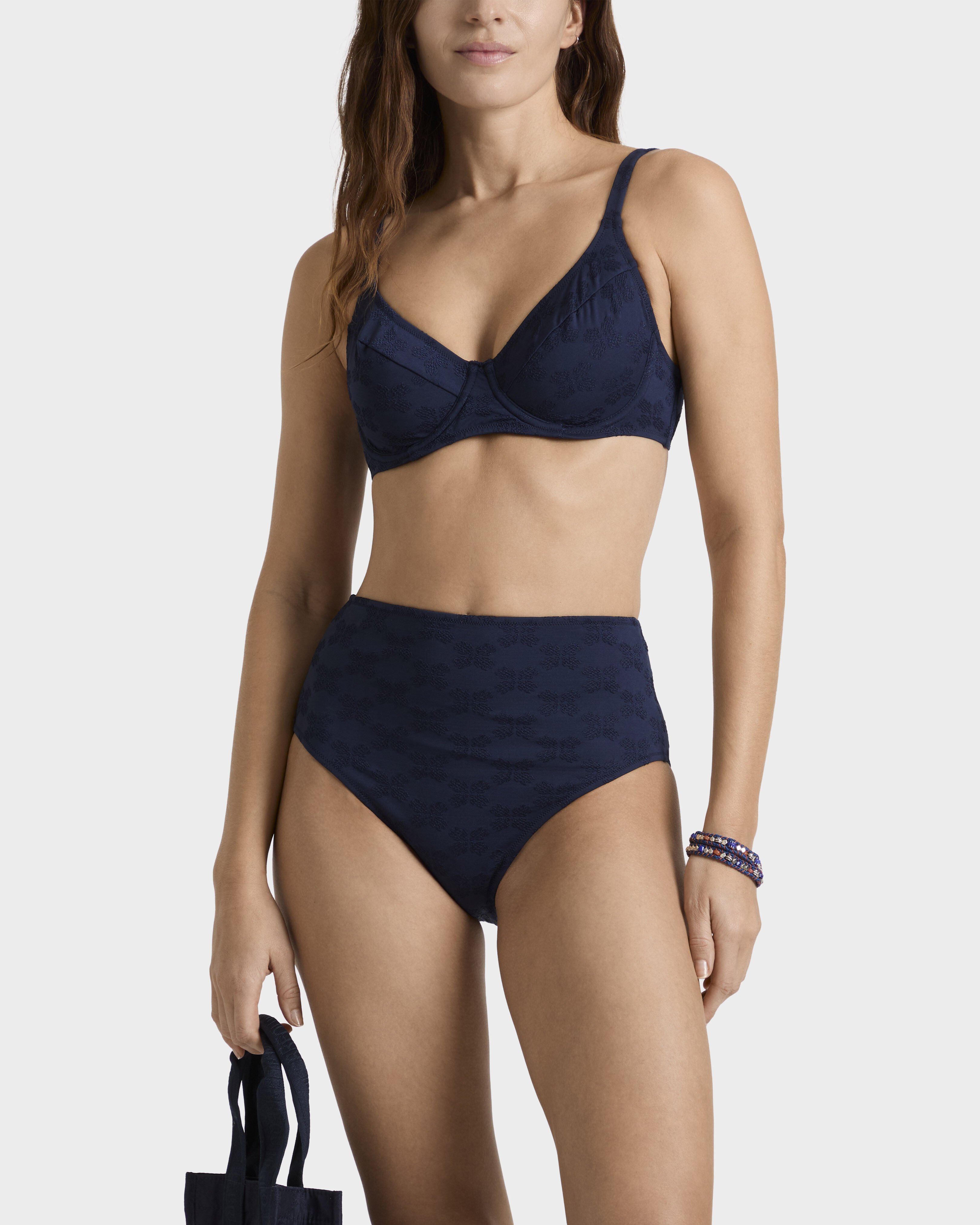 Haut de maillot de bain avec armatures femme Turtle Monogram Jacquard BLEU MARINE frontworn view