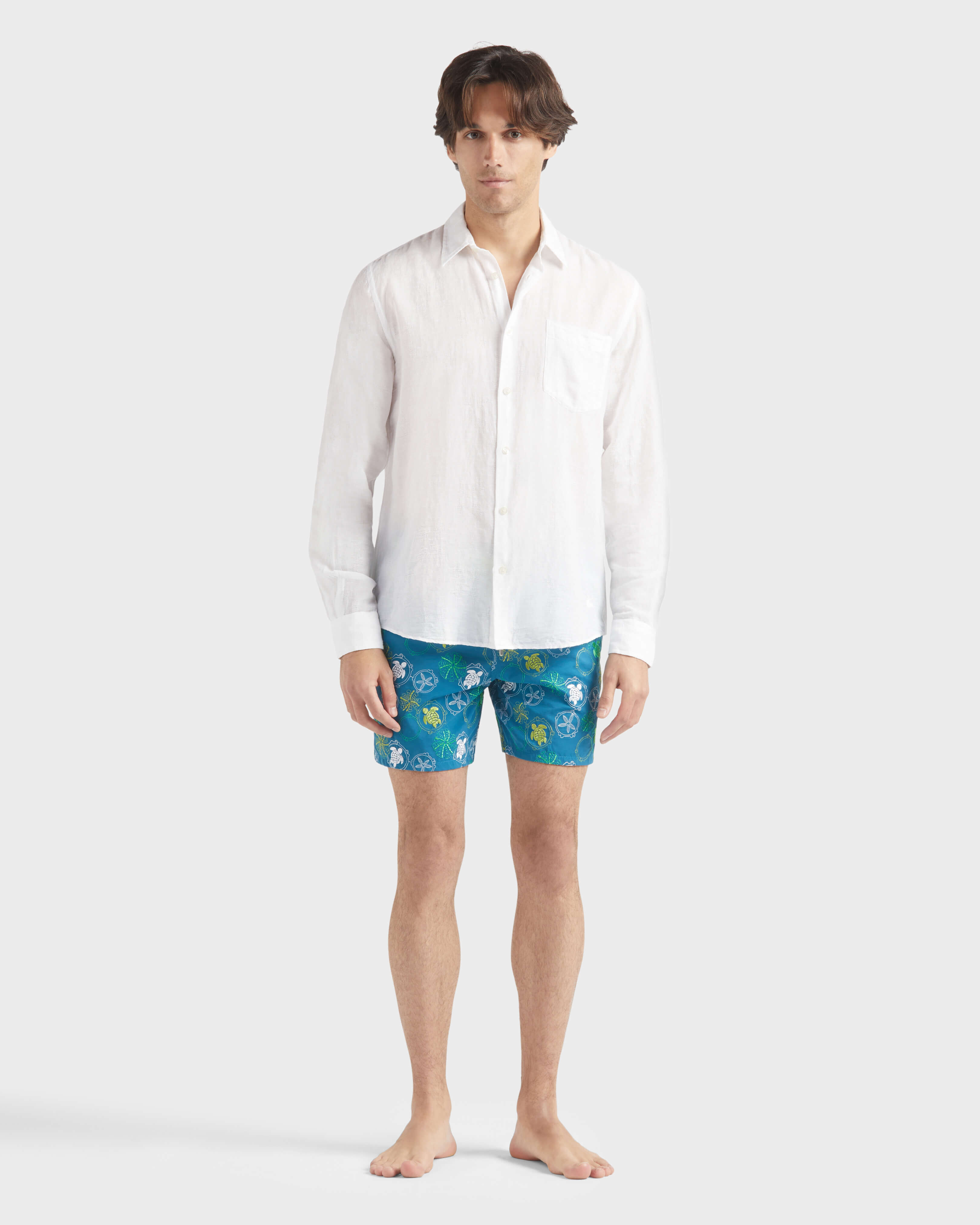 Men Linen and Cotton Shirt Jacquard Turtle Monogram WHITE frontworn view