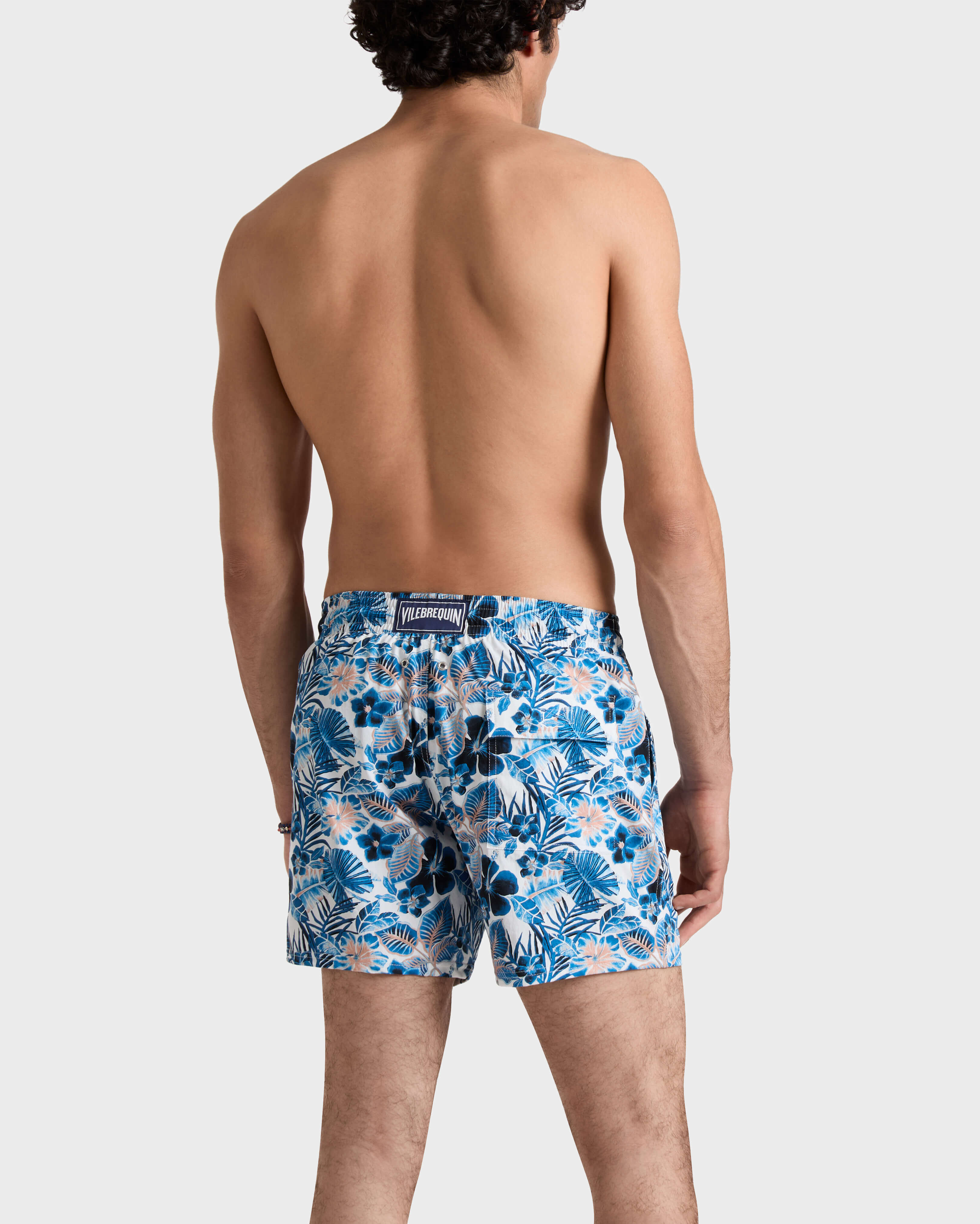 Kurze Island Flowers Stretch-Badeshorts für Herren WEISS backworn view