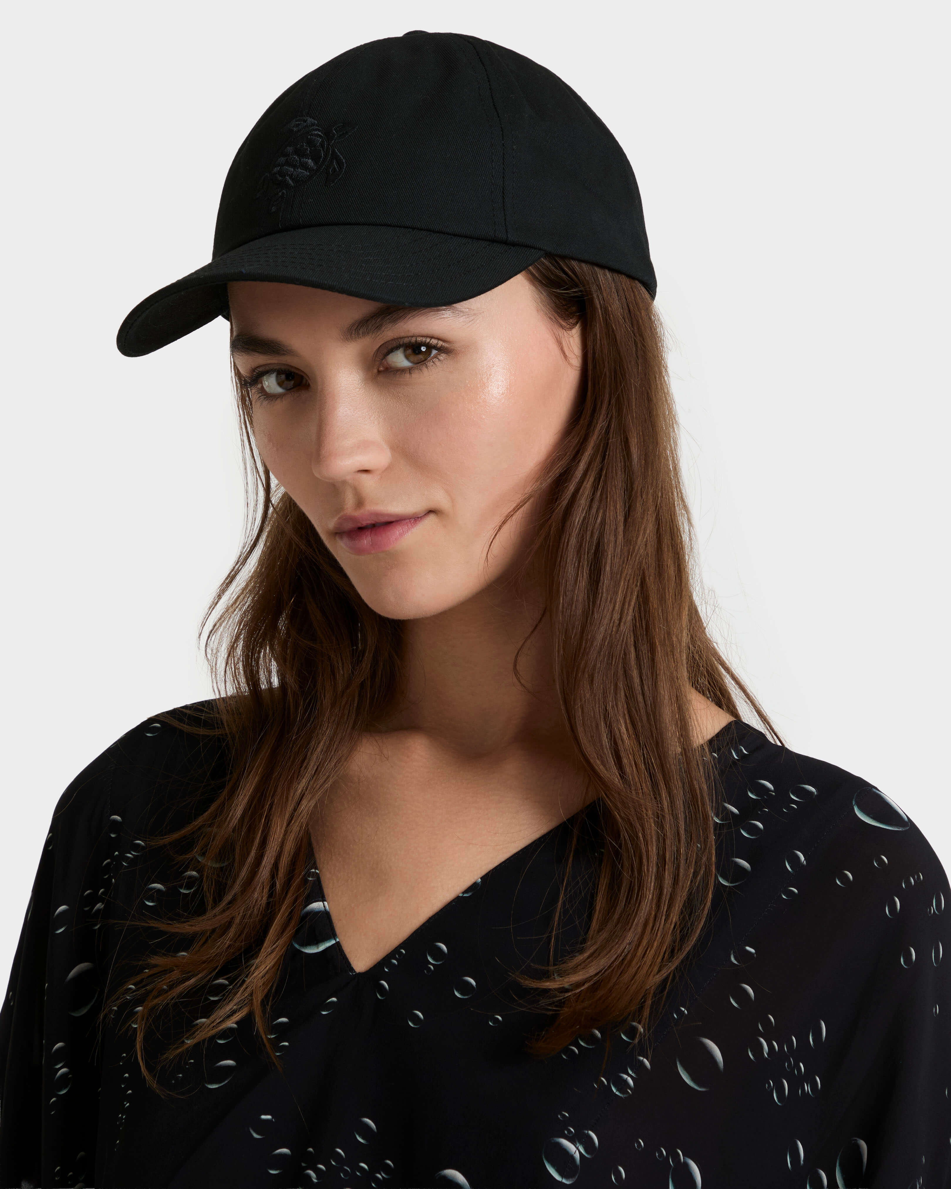 Cappellino tinta unita NERO frontworn view