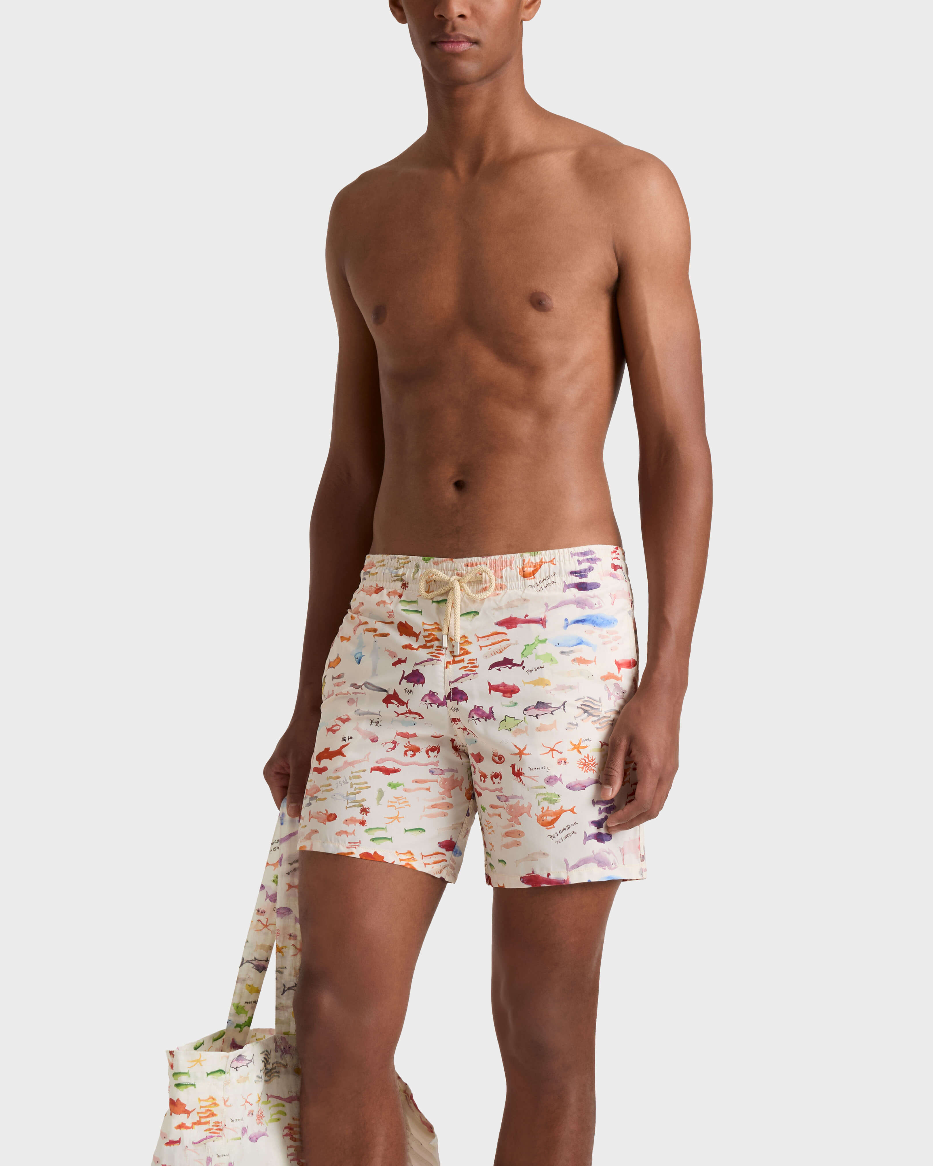Bañador con estampado Pescador para hombre - VBQ x Fabrice Hyber PAPIER frontworn view