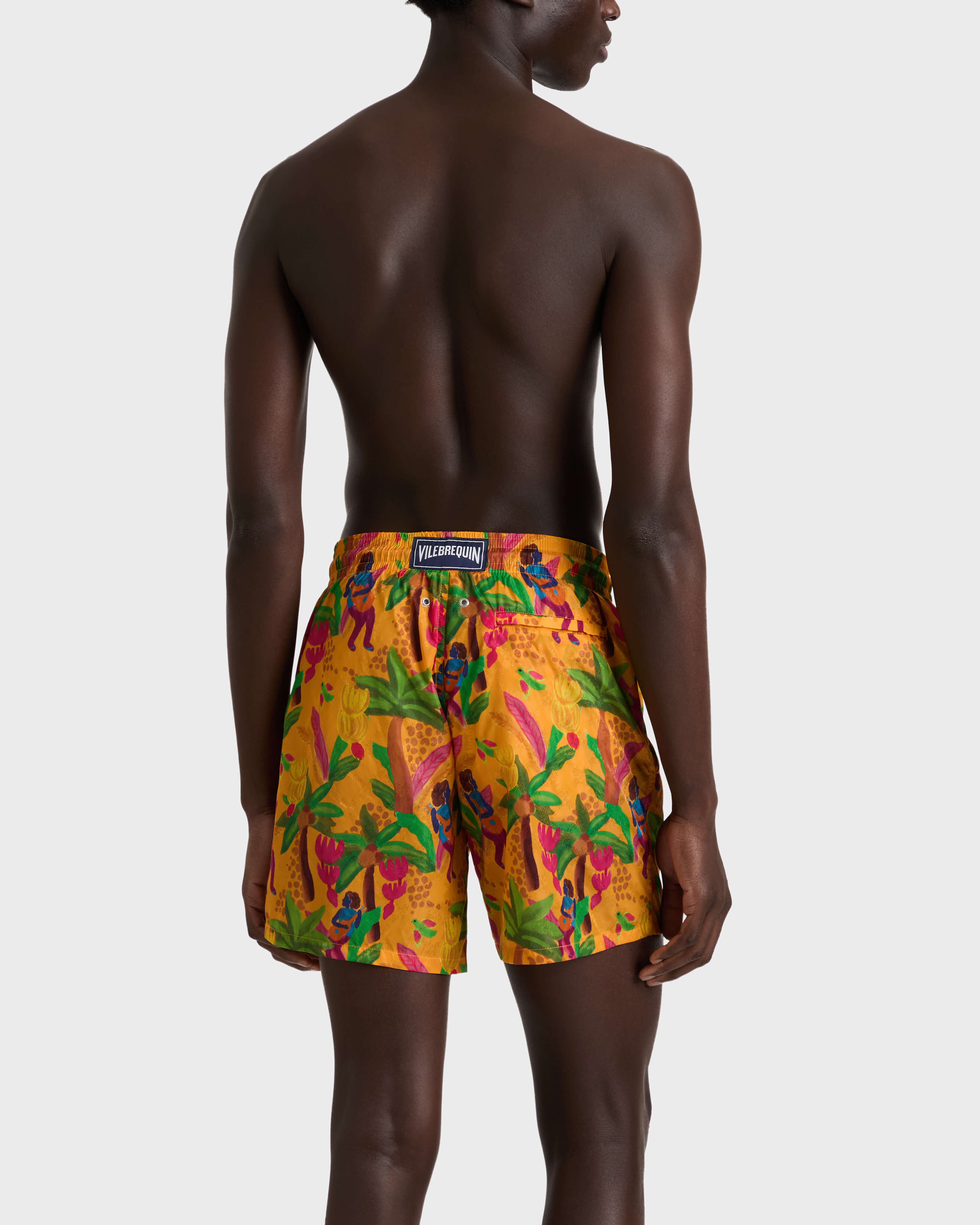 Tropicalia Monogram Turtles Jacquard Badeshorts für Herren MANGO backworn view