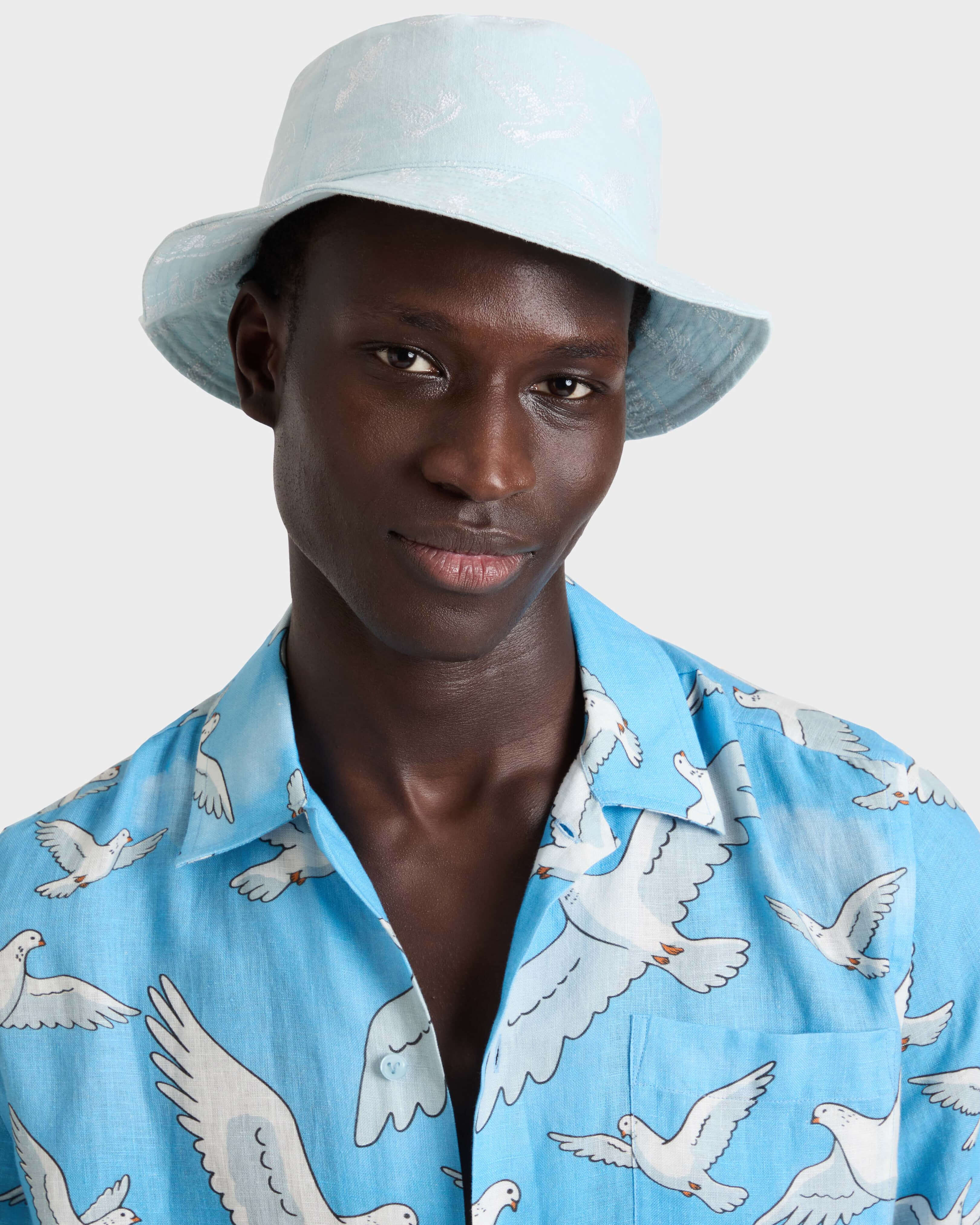 Bucket hat Doves - Vilebrequin x 3.PARADIS FROSTED BLUE frontworn view