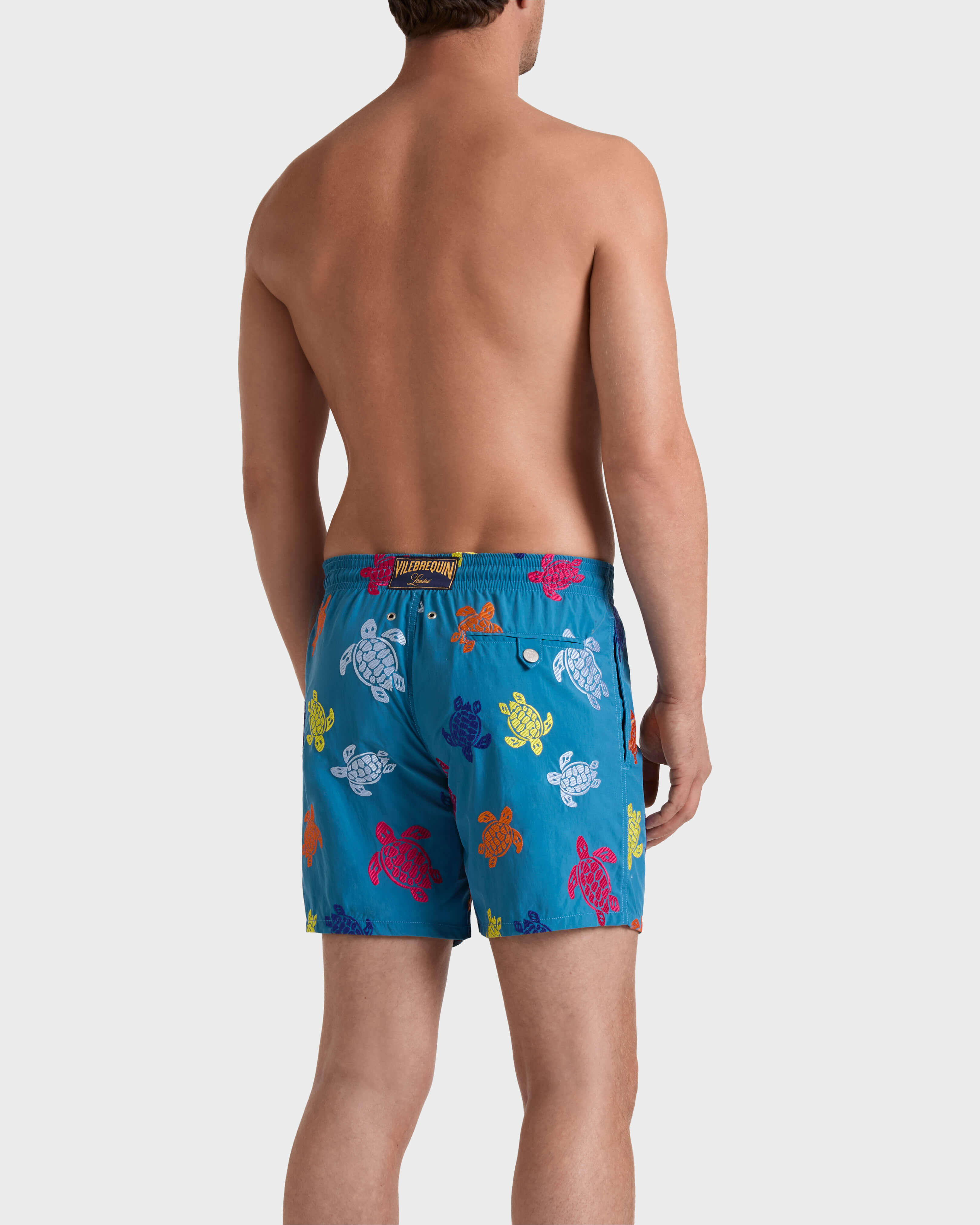 Pantaloncini mare uomo ricamati Ronde des Tortues  - Edizione limitata CALANQUE backworn view