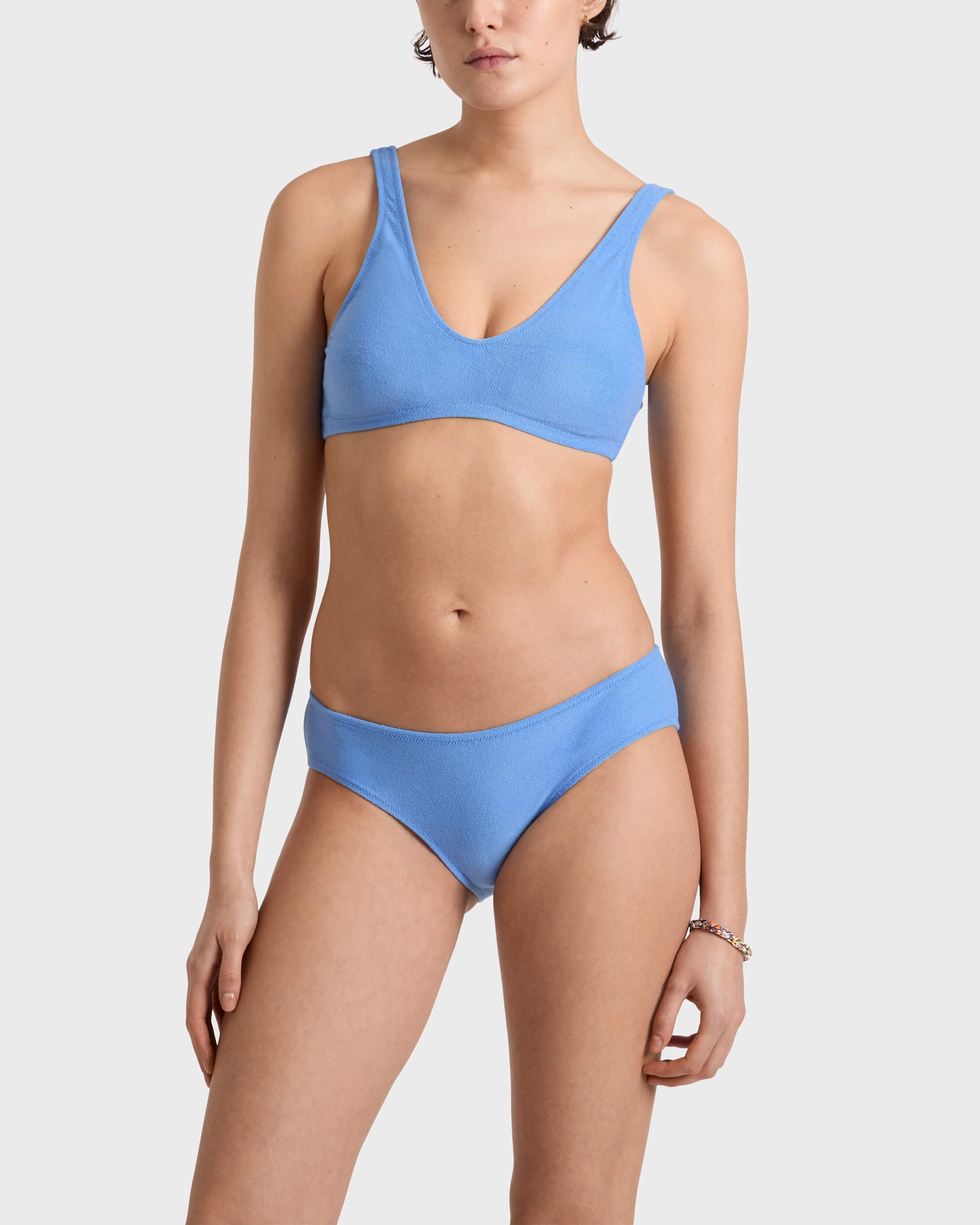 Braguita de bikini en tejido terry de color liso para mujer TRINIDAD frontworn view