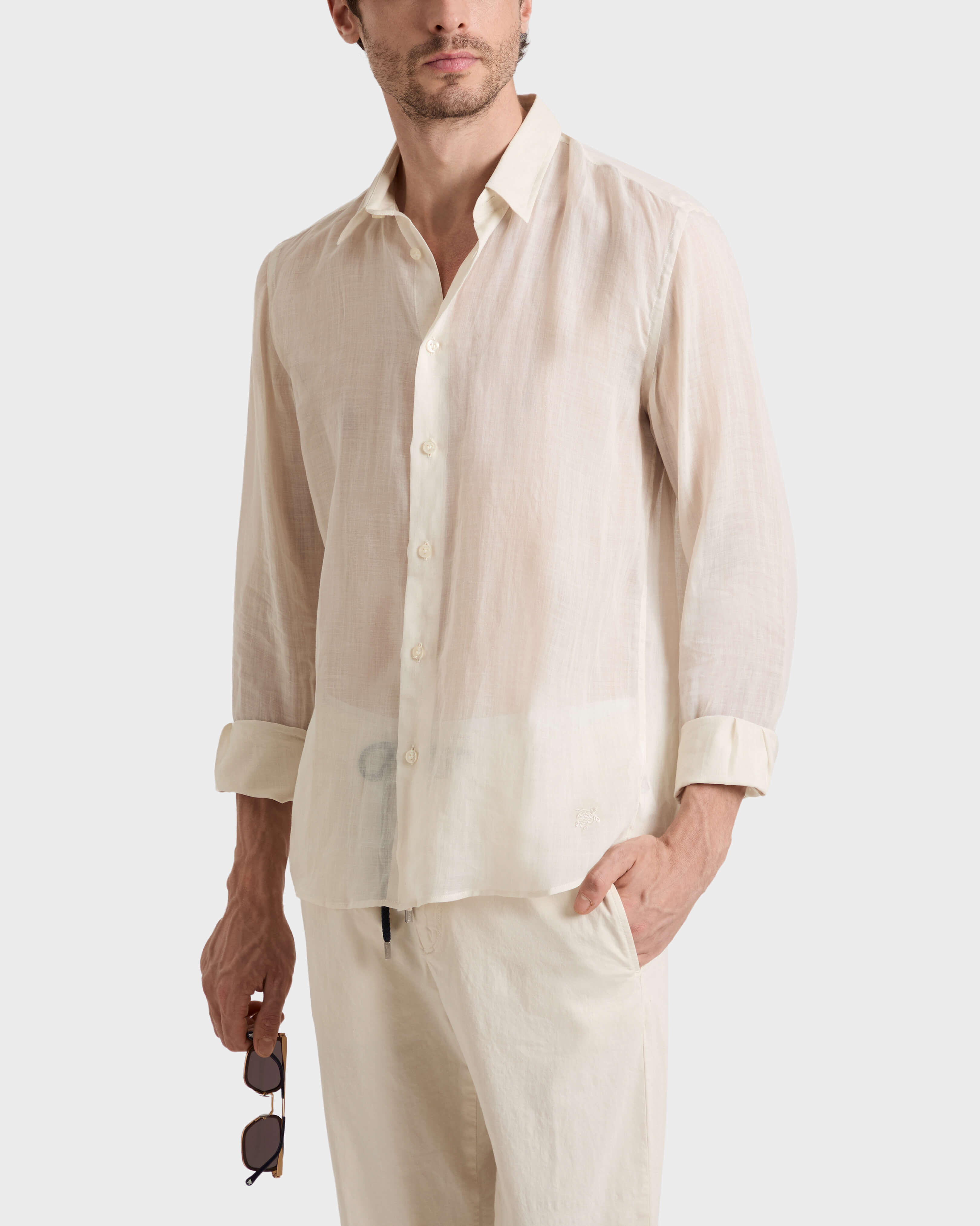 Camisa de ramio de color liso para hombre BRUME frontworn view