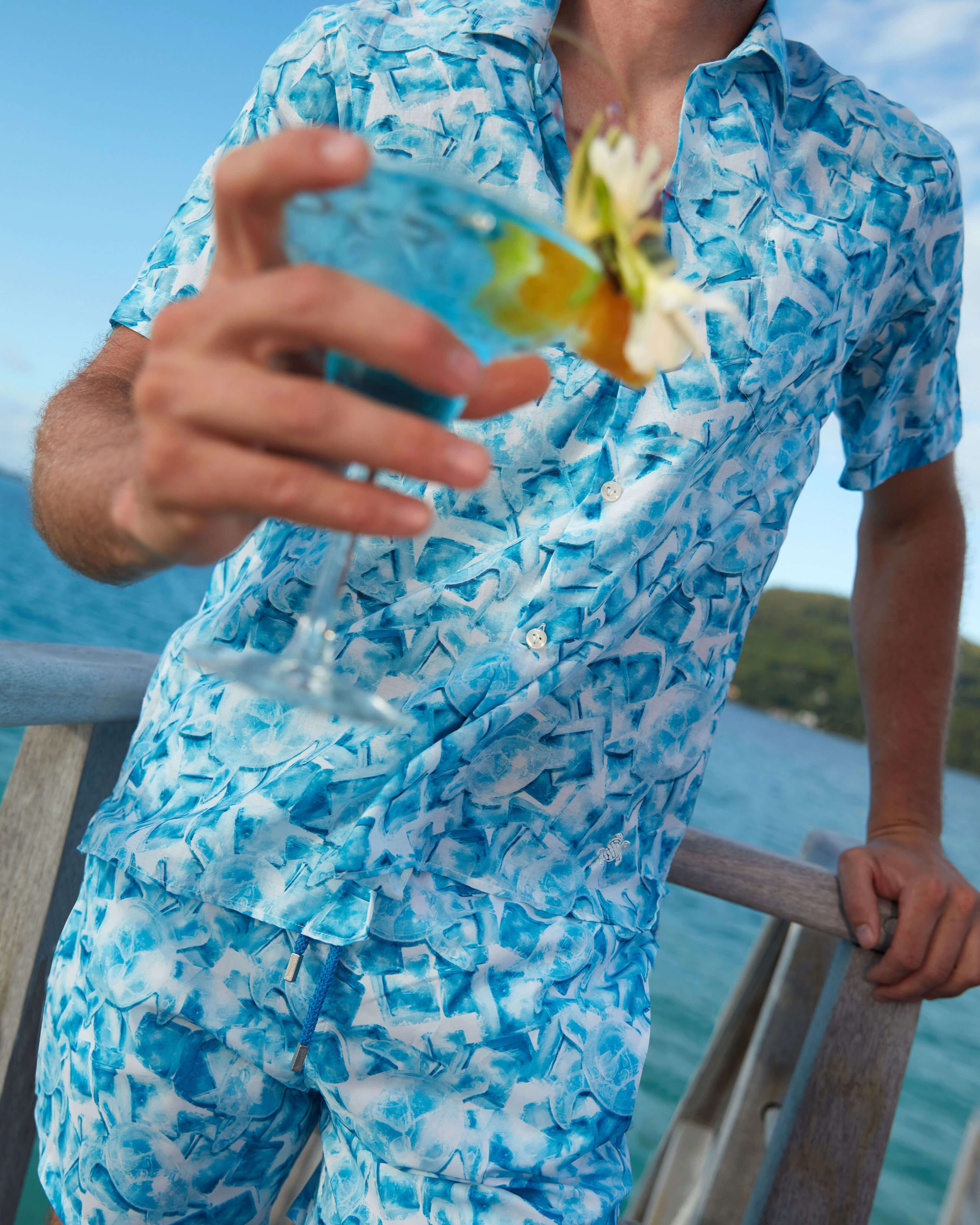 Men Cotton Silk Bowling Shirt Iced Turtles WHITE override view
