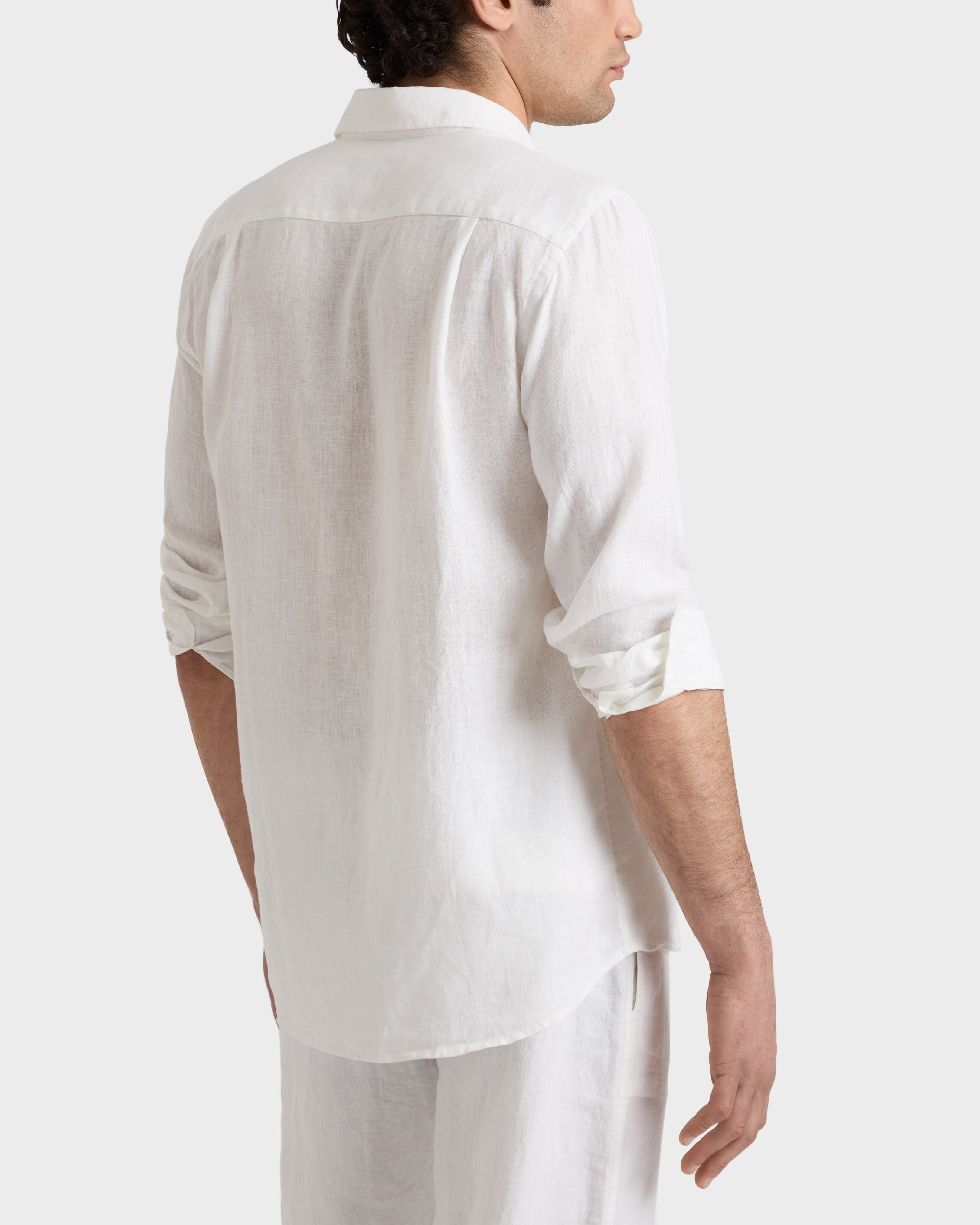 Camisa de lino lisa para hombre BLANCO backworn view