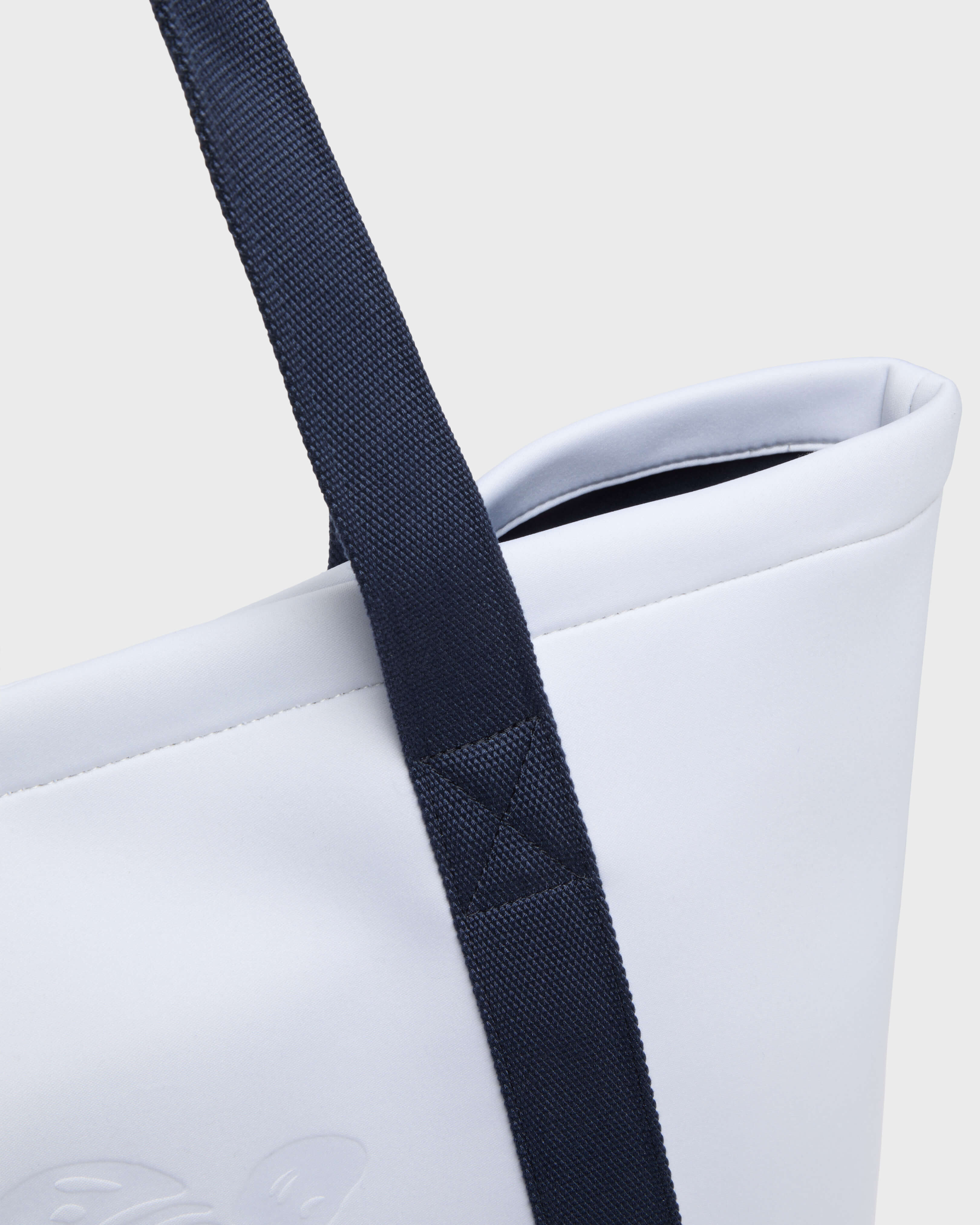 Solid Strandtasche aus Neopren WEISS look2 view