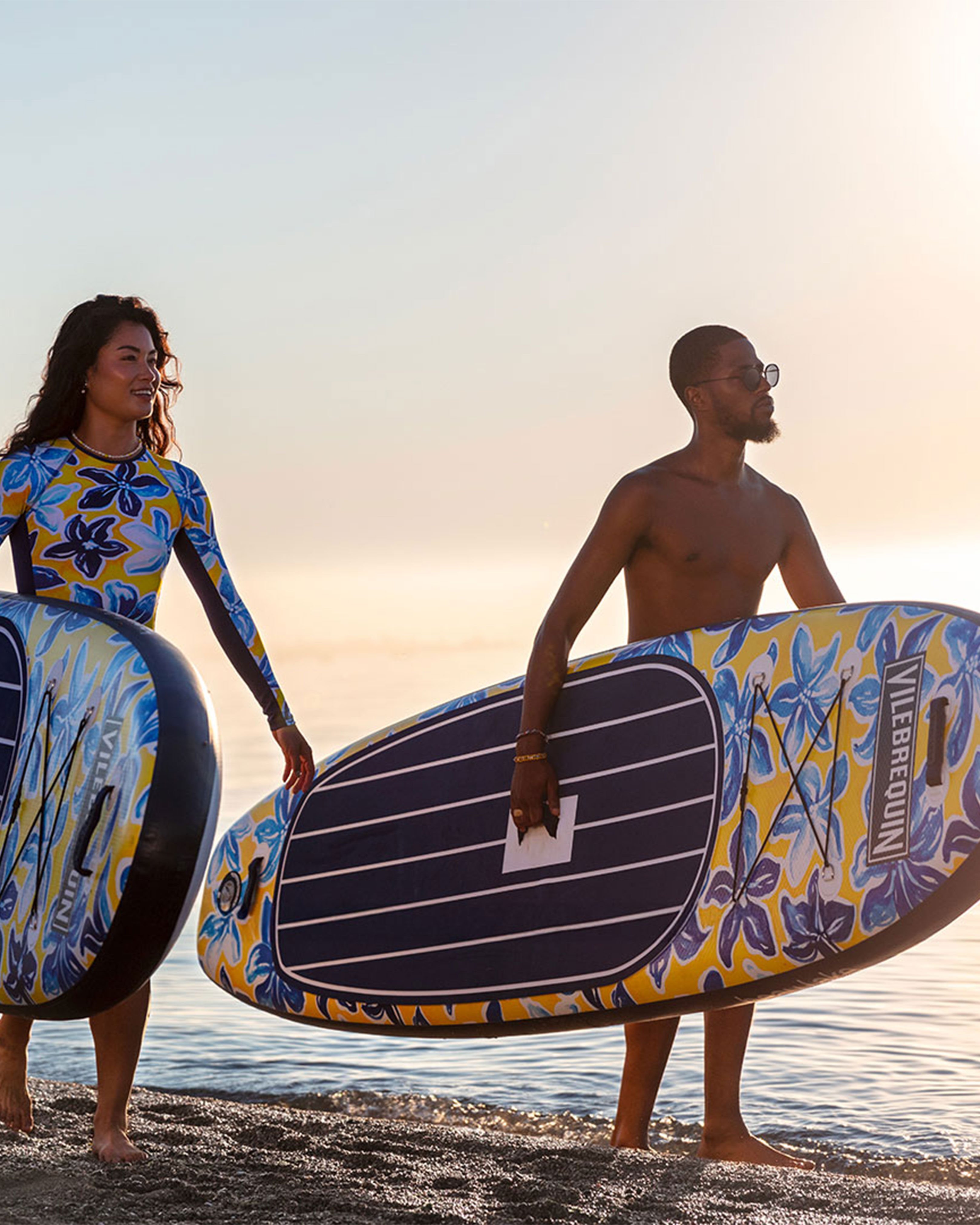 Aufblasbares 10’6” Stand-up-Paddleboard – Vilebrequin x Beau Lake uni front view