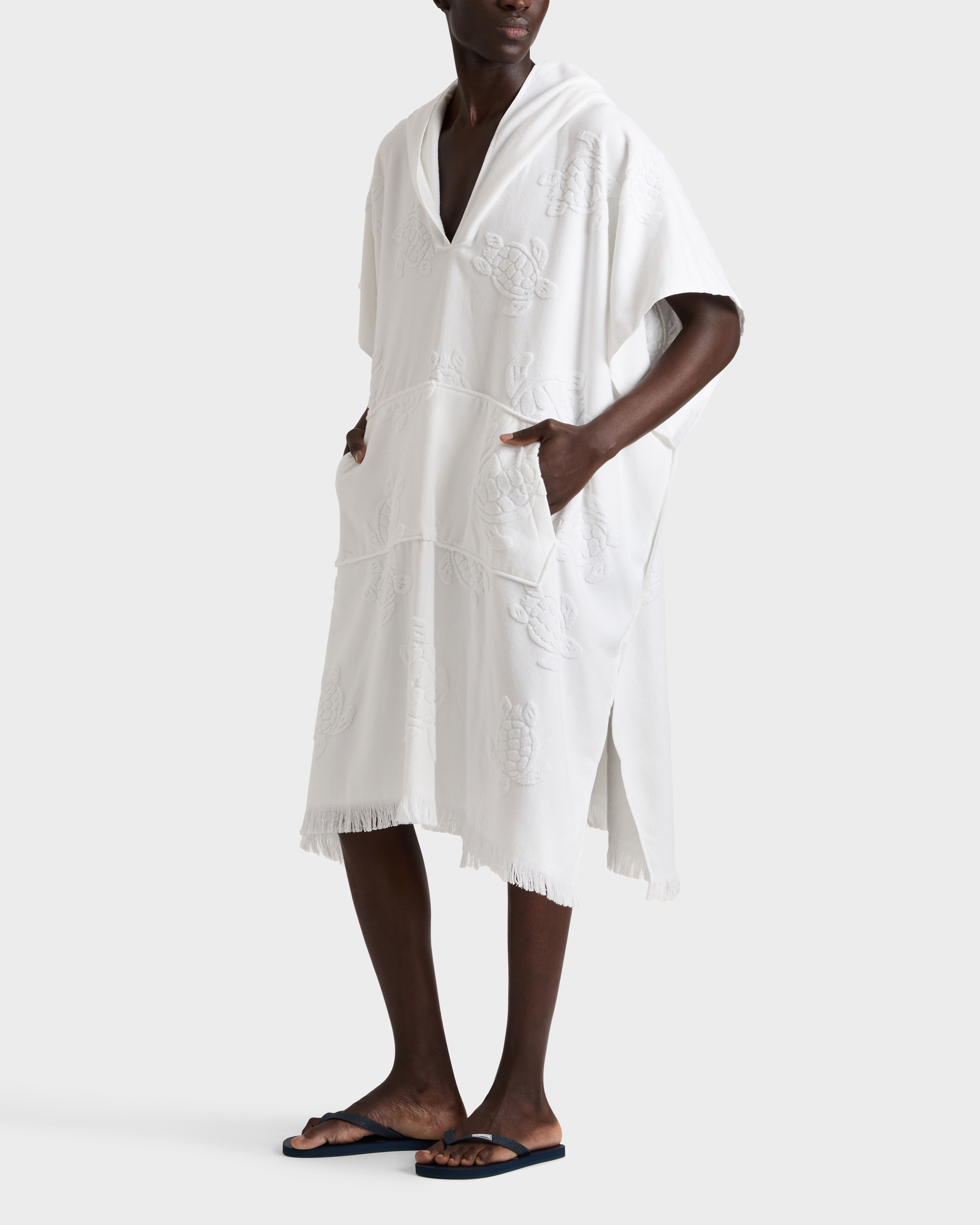 Poncho en tejido terry BLANCO frontworn view