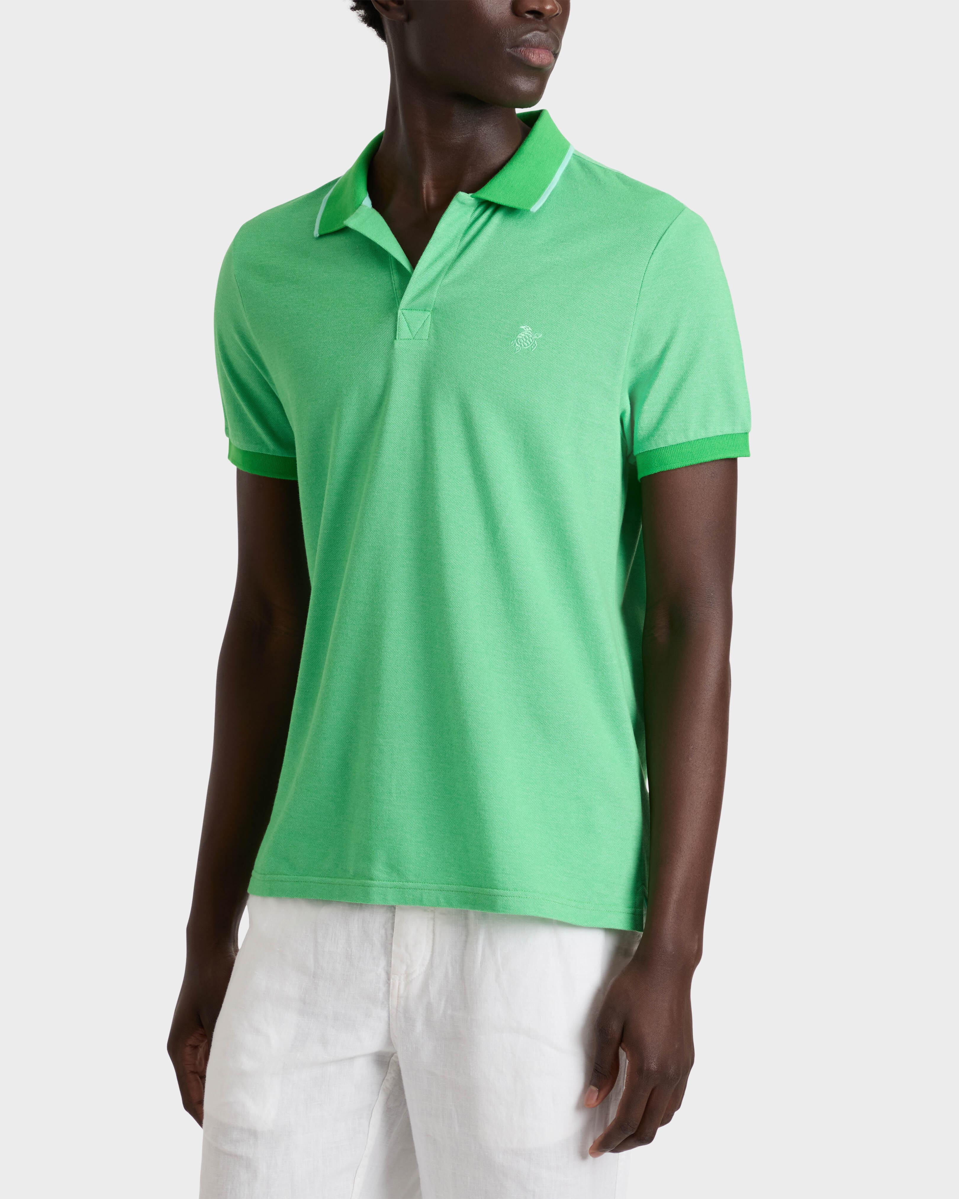 Polo de algodón de color liso cambiante para hombre CARIBBEAN frontworn view