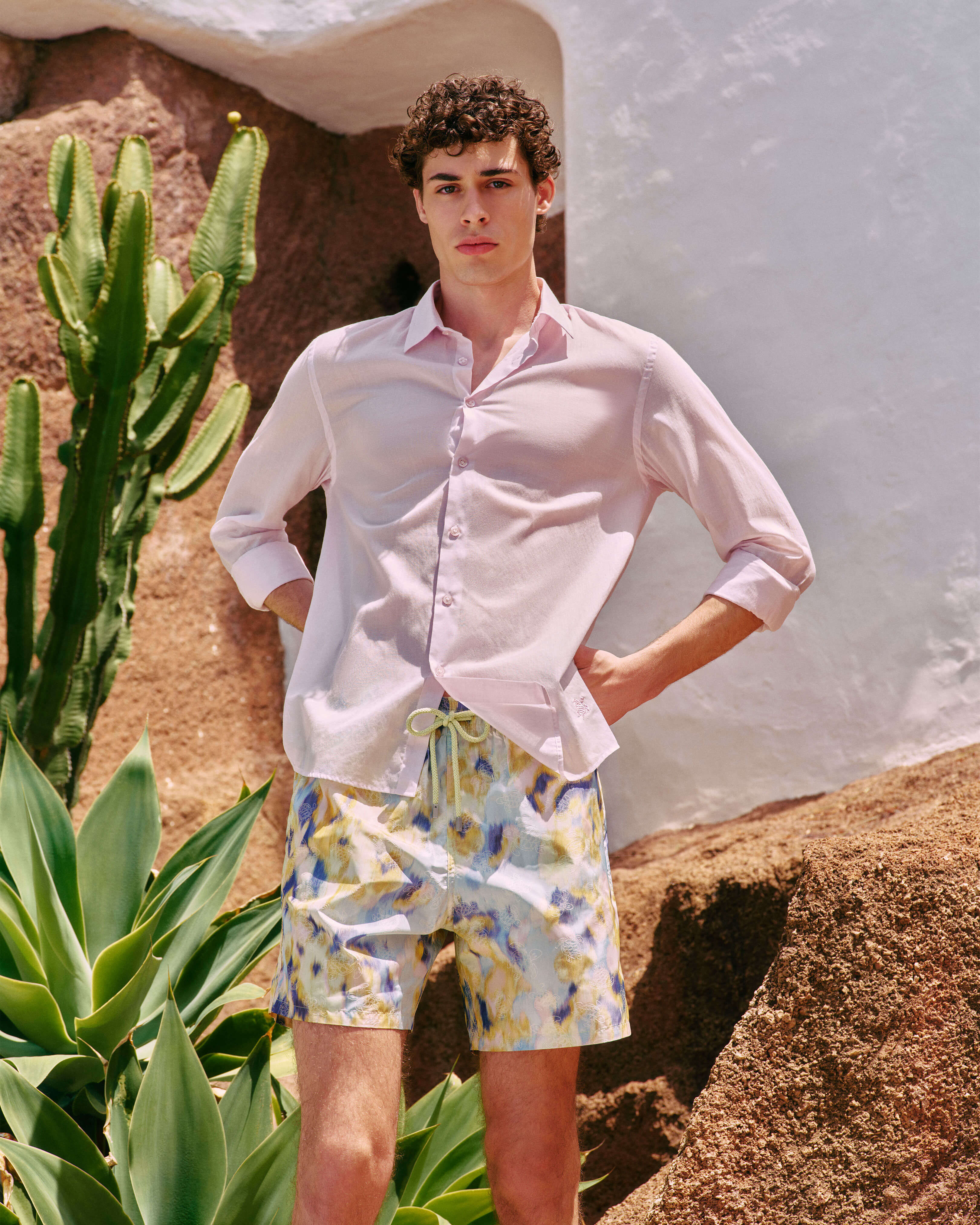 Camisa ligera en gasa de algodón de color liso PETALE / PINK lifestyle view