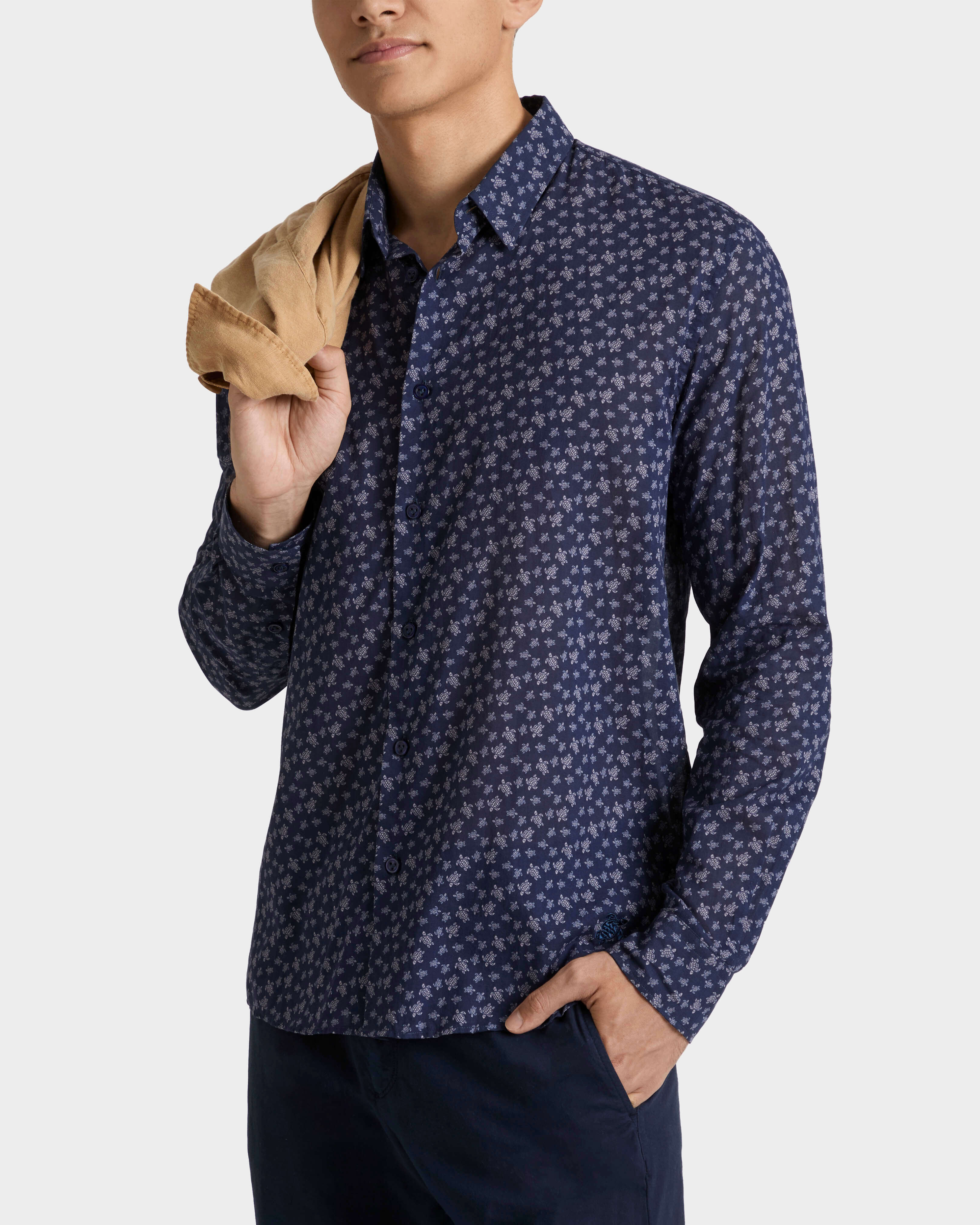 Chemise en voile de coton homme Micro Ronde Des Tortues OURAGAN frontworn view