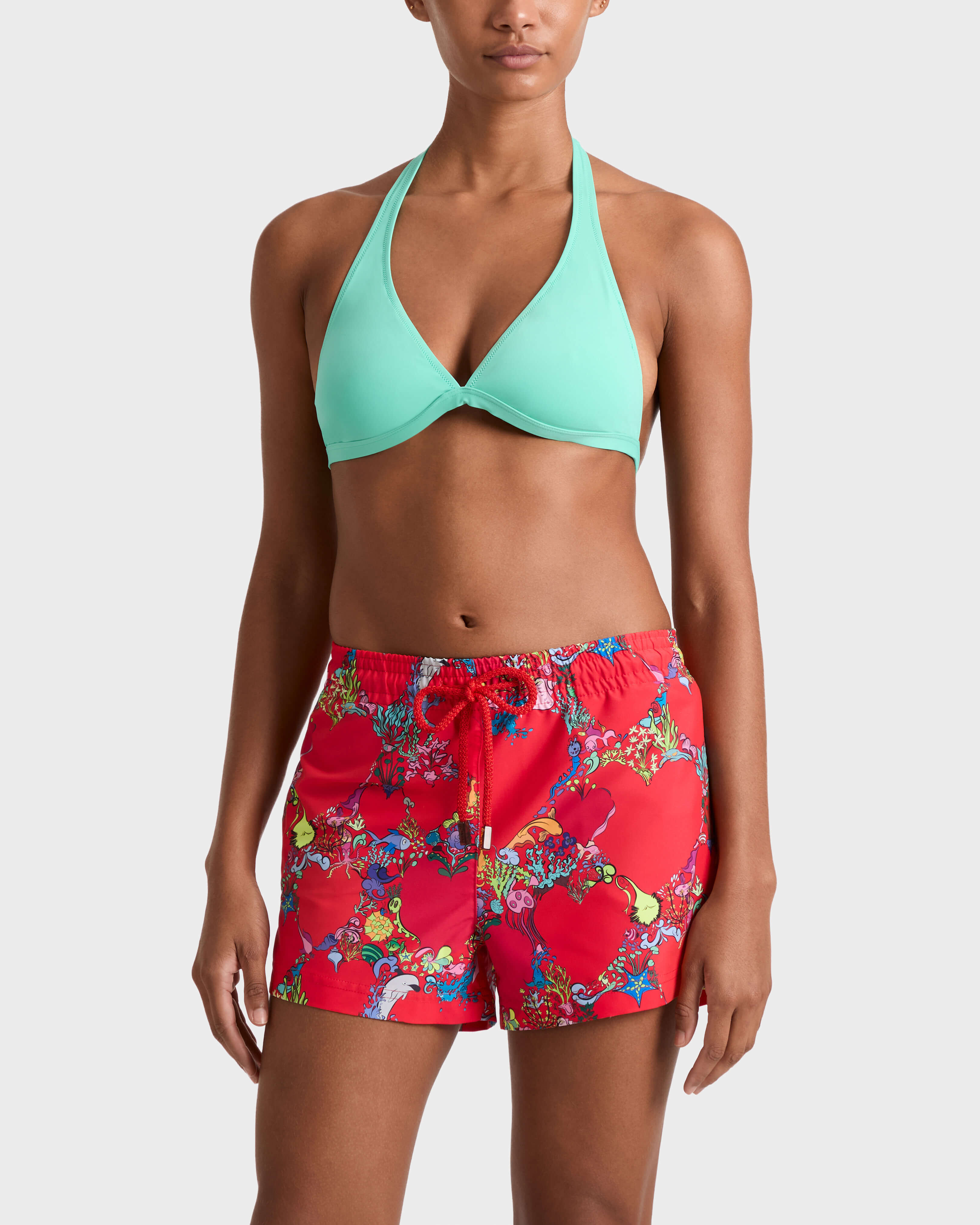 Pantalón corto de baño elástico con estampado Amor para mujer AMAPOLA frontworn view