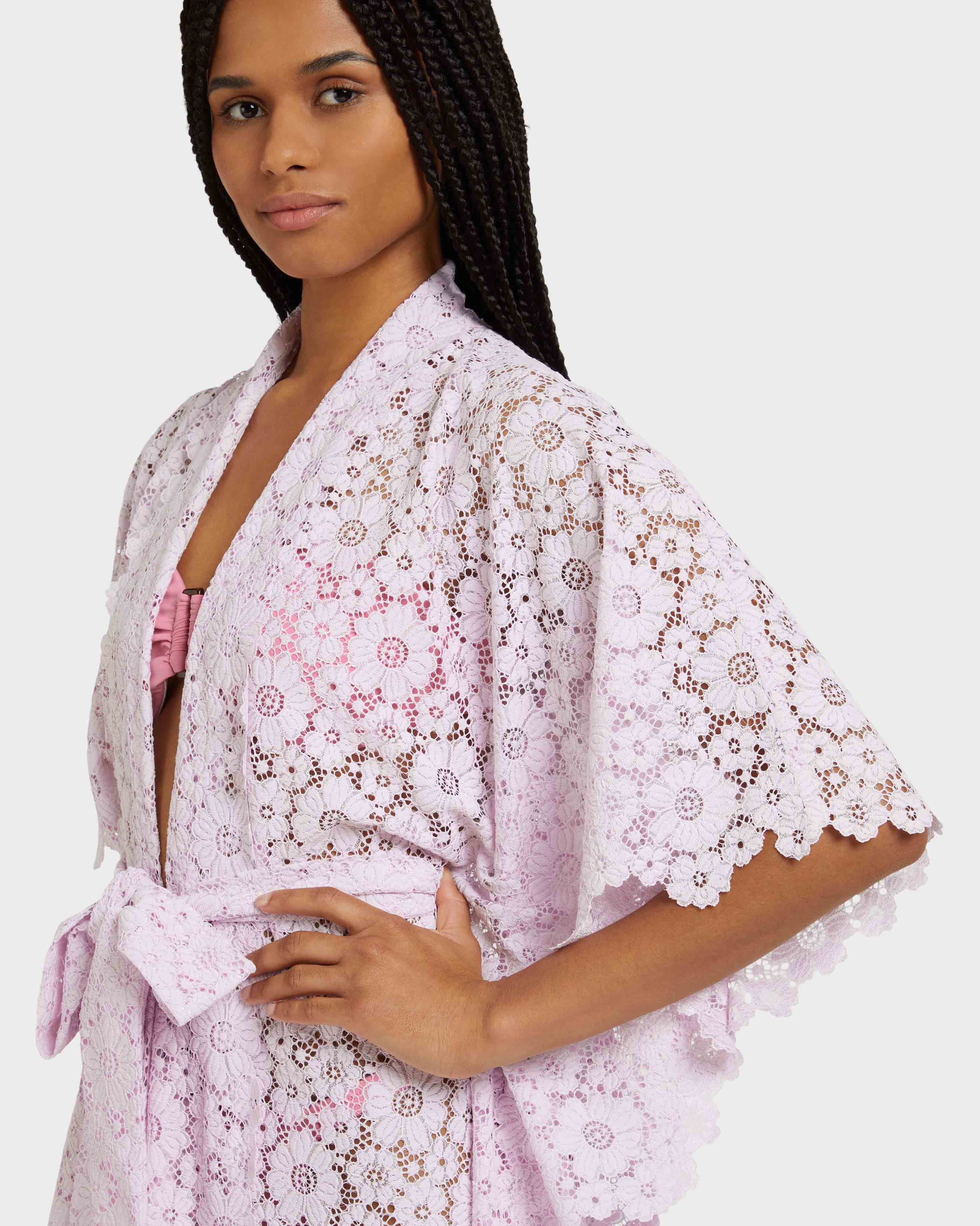 Women Guipure Kimono Flowers Lace PETALE / PINK frontworn view