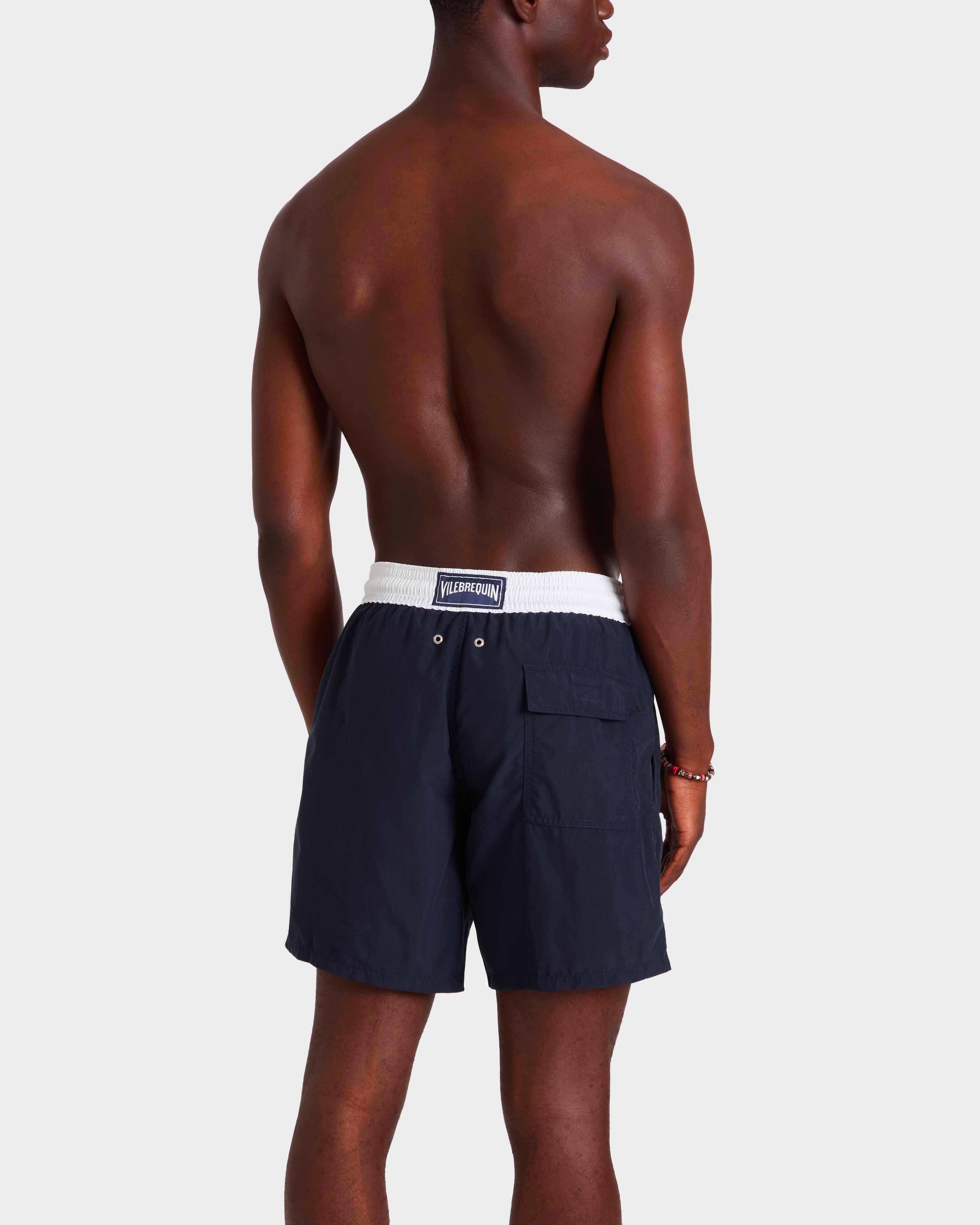 Sunny Topolino - Vilebrequin x FIAT Badeshorts mit Stickerei für Herren MARINEBLAU backworn view