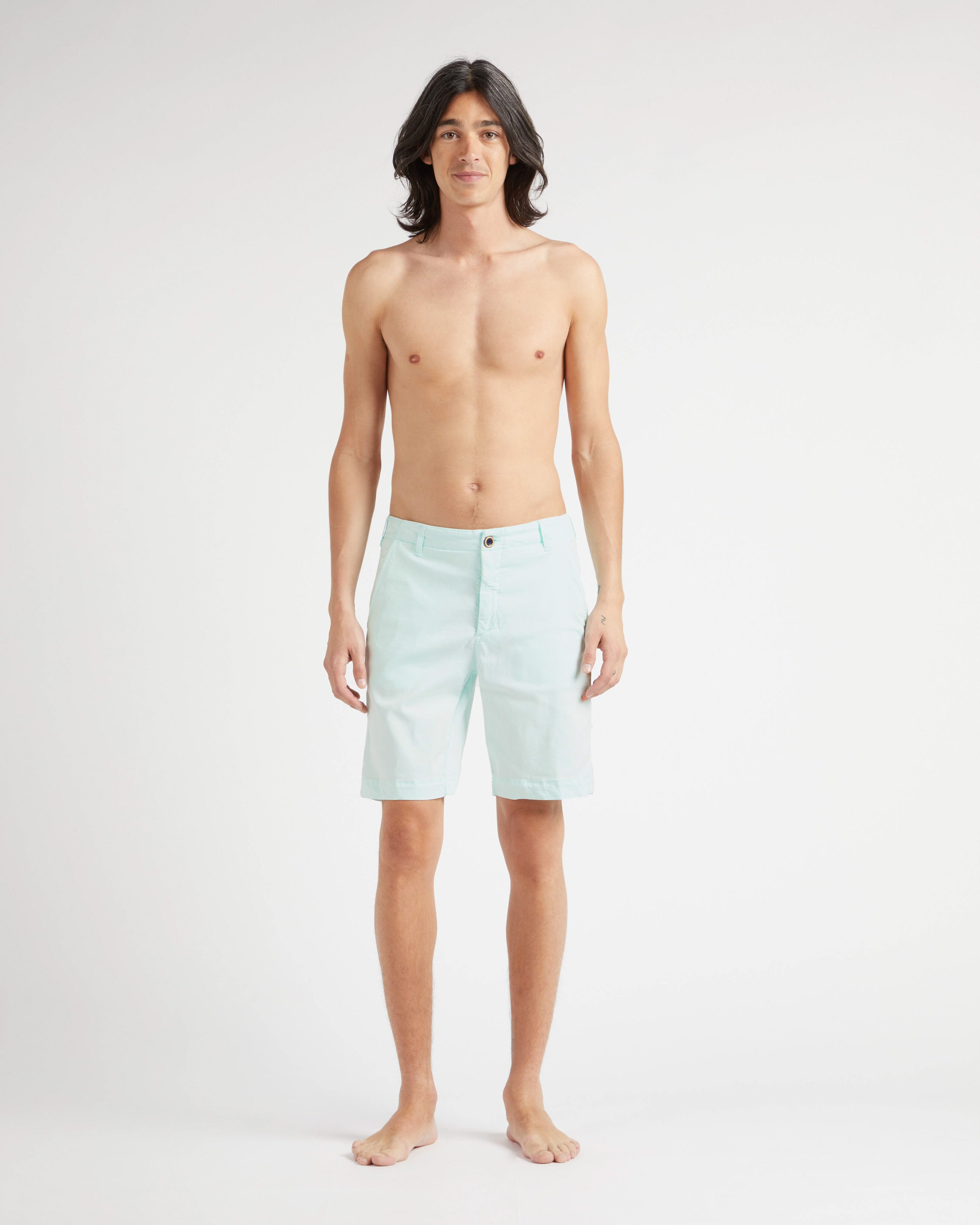 Bermuda uomo in raso e Tencel tinta unita THALASSA frontworn view