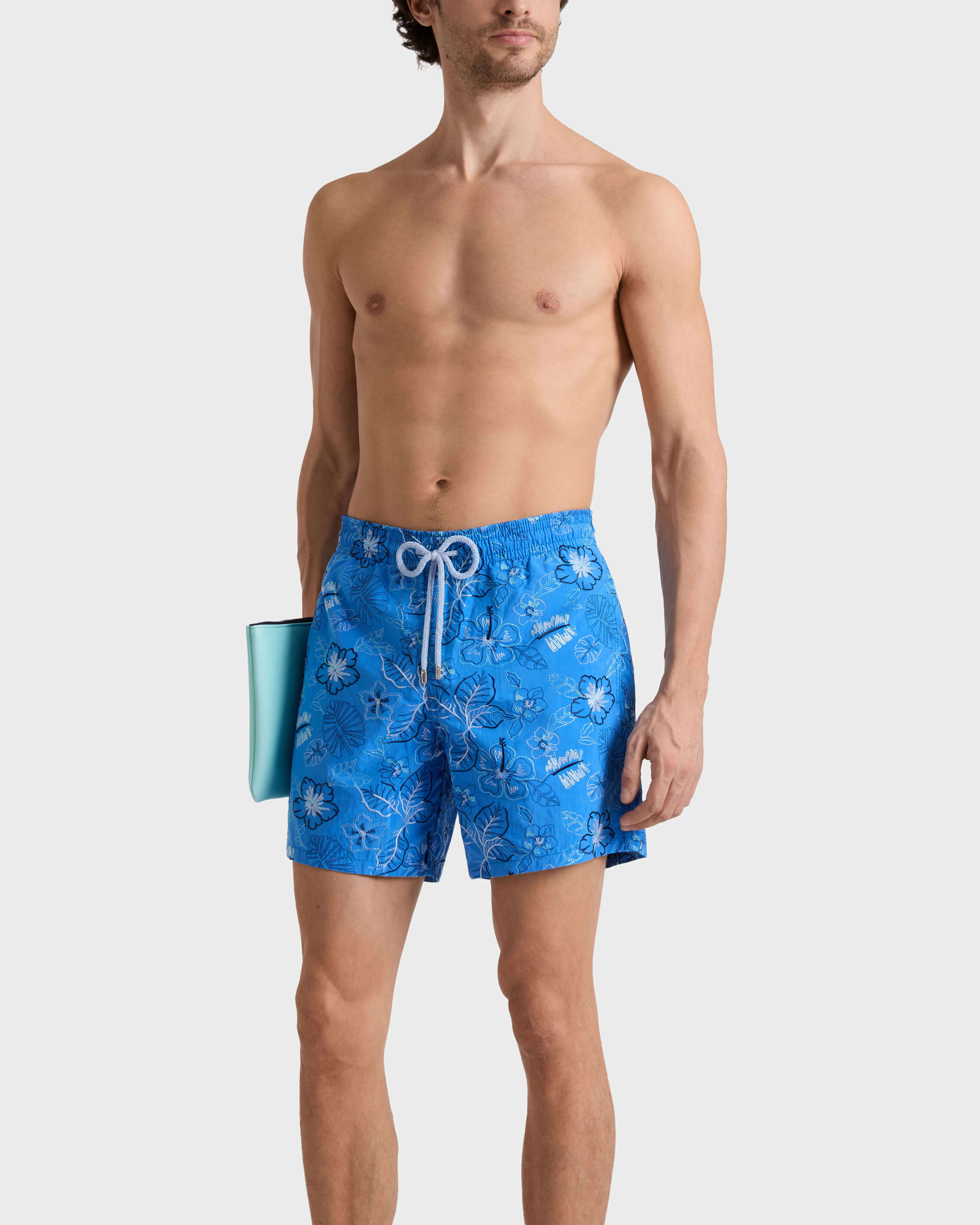 Pantaloncini mare uomo ricamati Island Flowers - Edizione limitata EARTHENWARE frontworn view