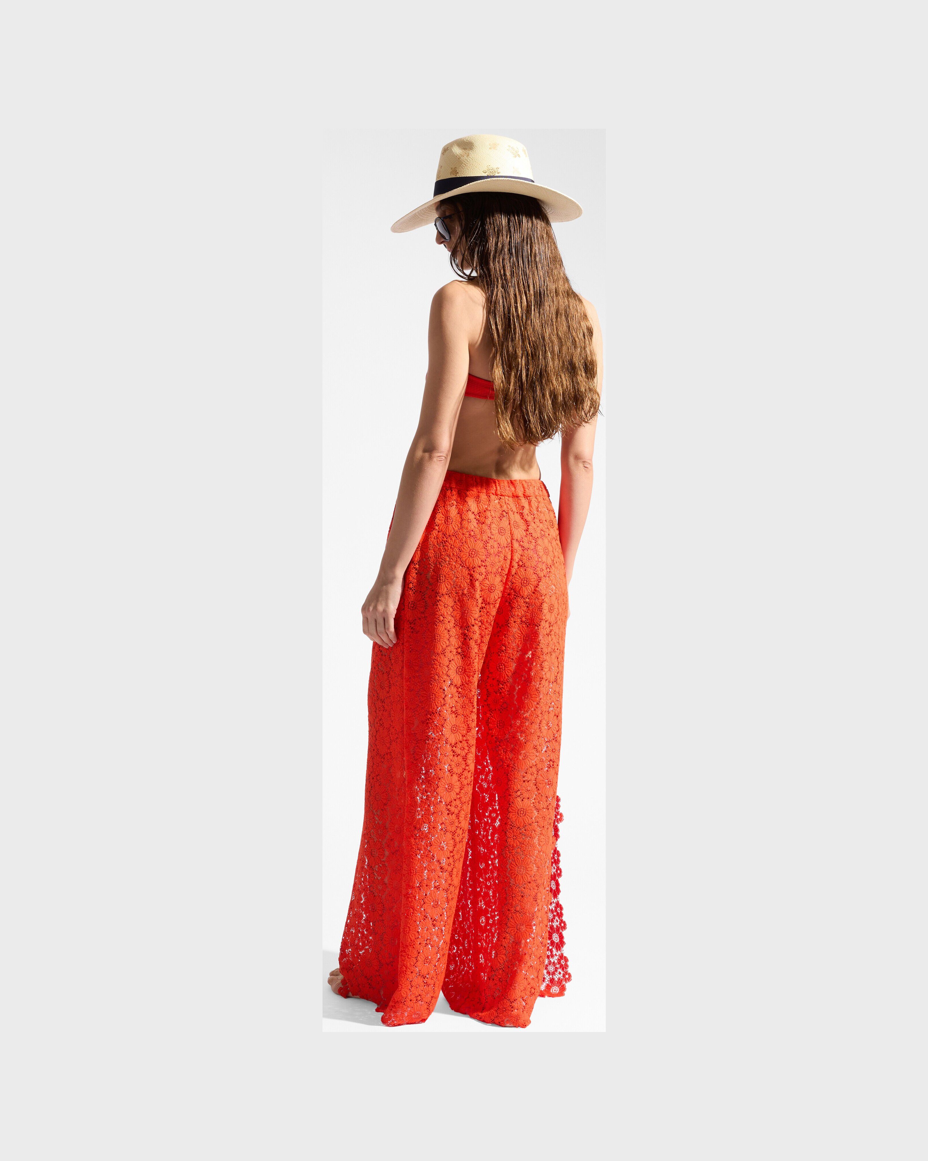 Women Guipure Pants Flowers Lace AMAPOLA backworn view