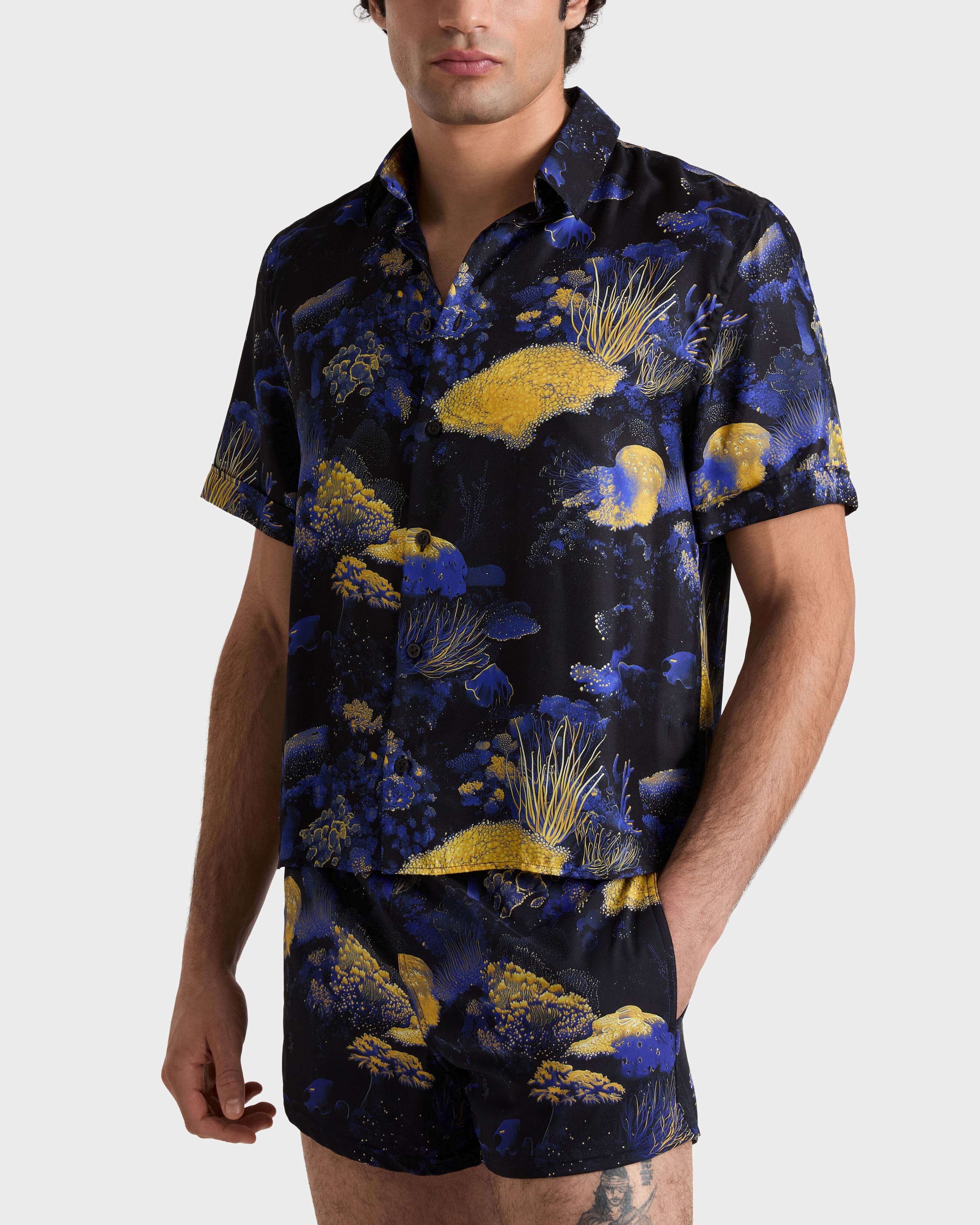 Chemise bowling en soie homme Coral Reef NOIR frontworn view