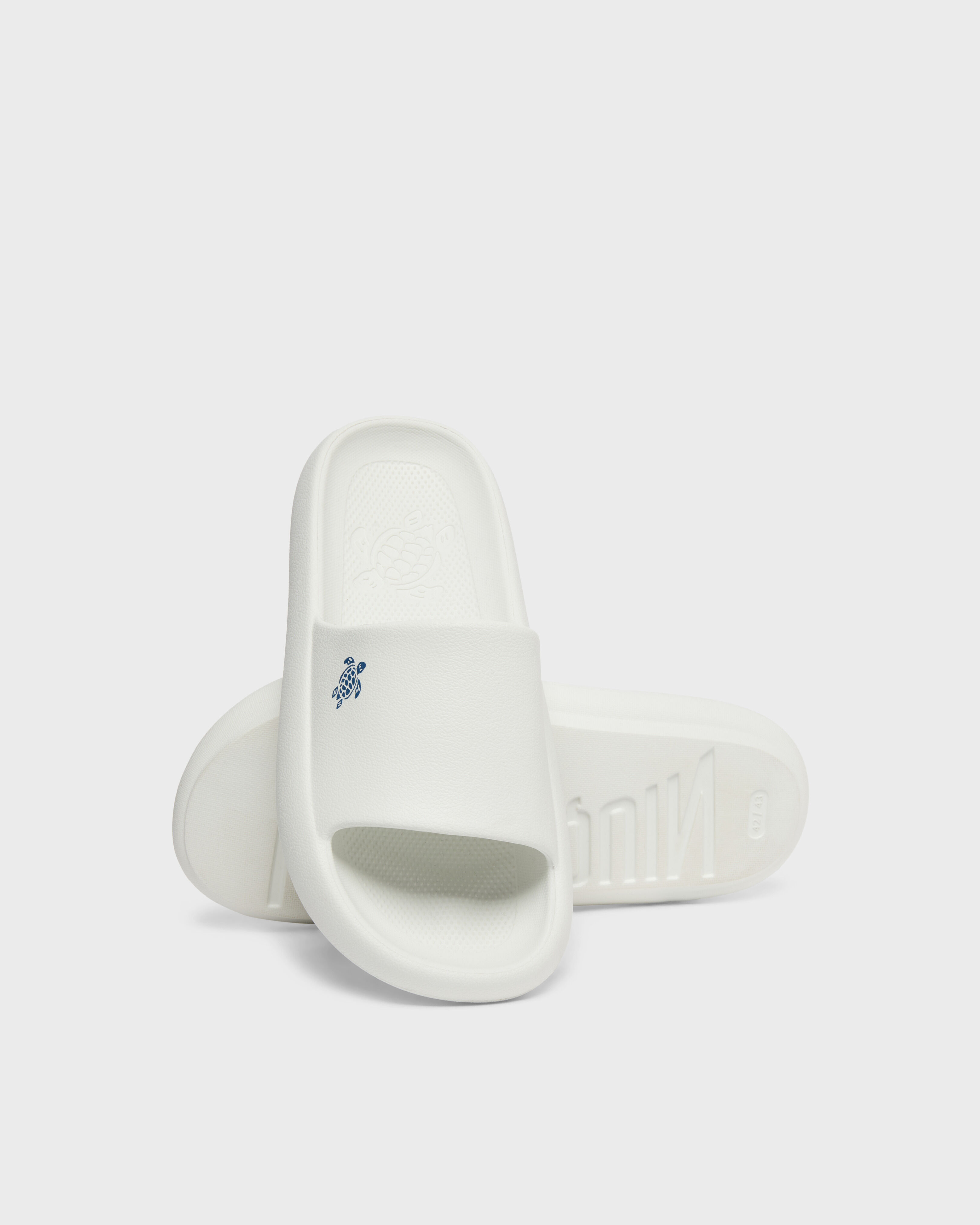 Claquettes de plage homme unies BLANC back view