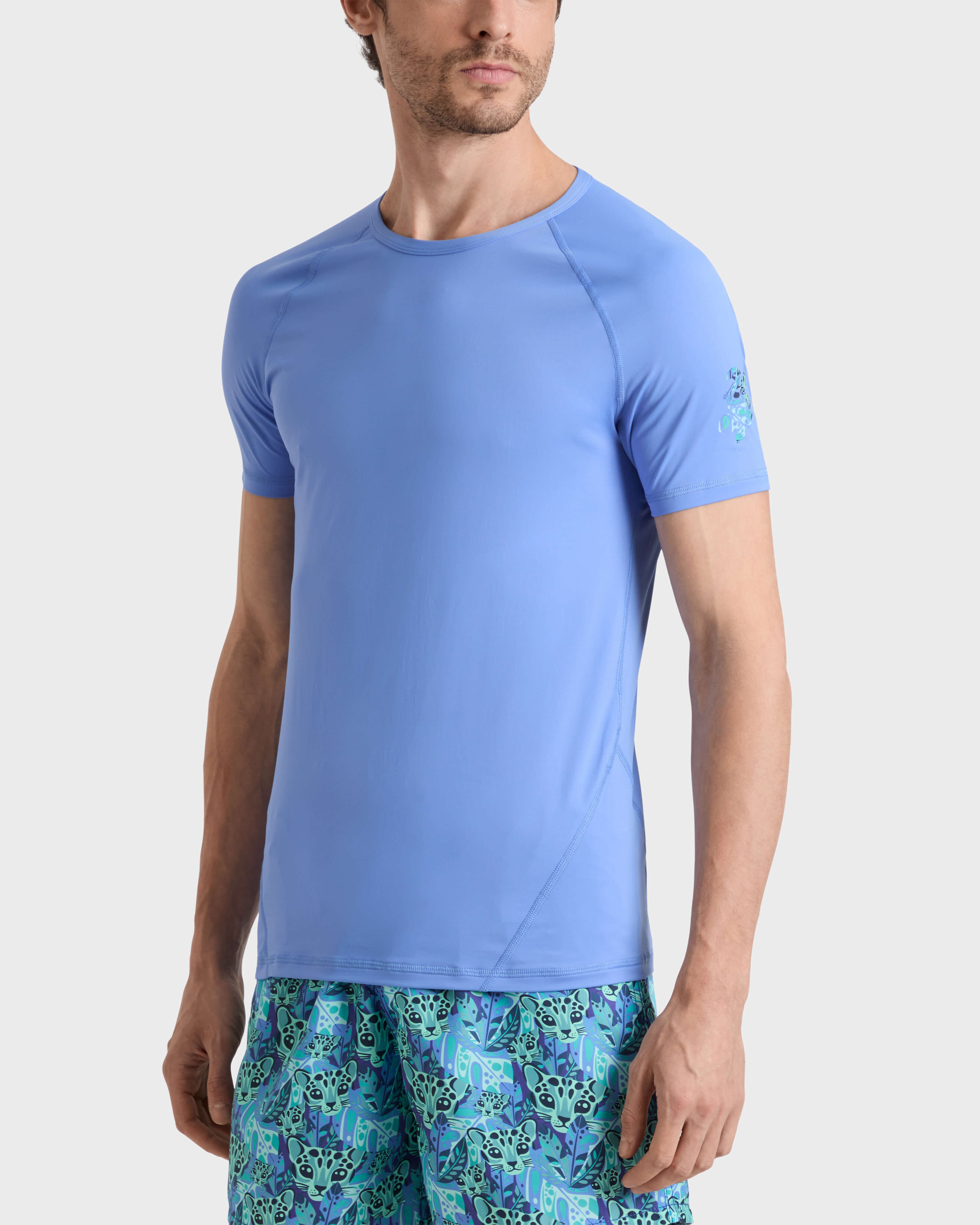Kurzärmeliger Tigresa Turtle Rashguard für Herren TRINIDAD frontworn view