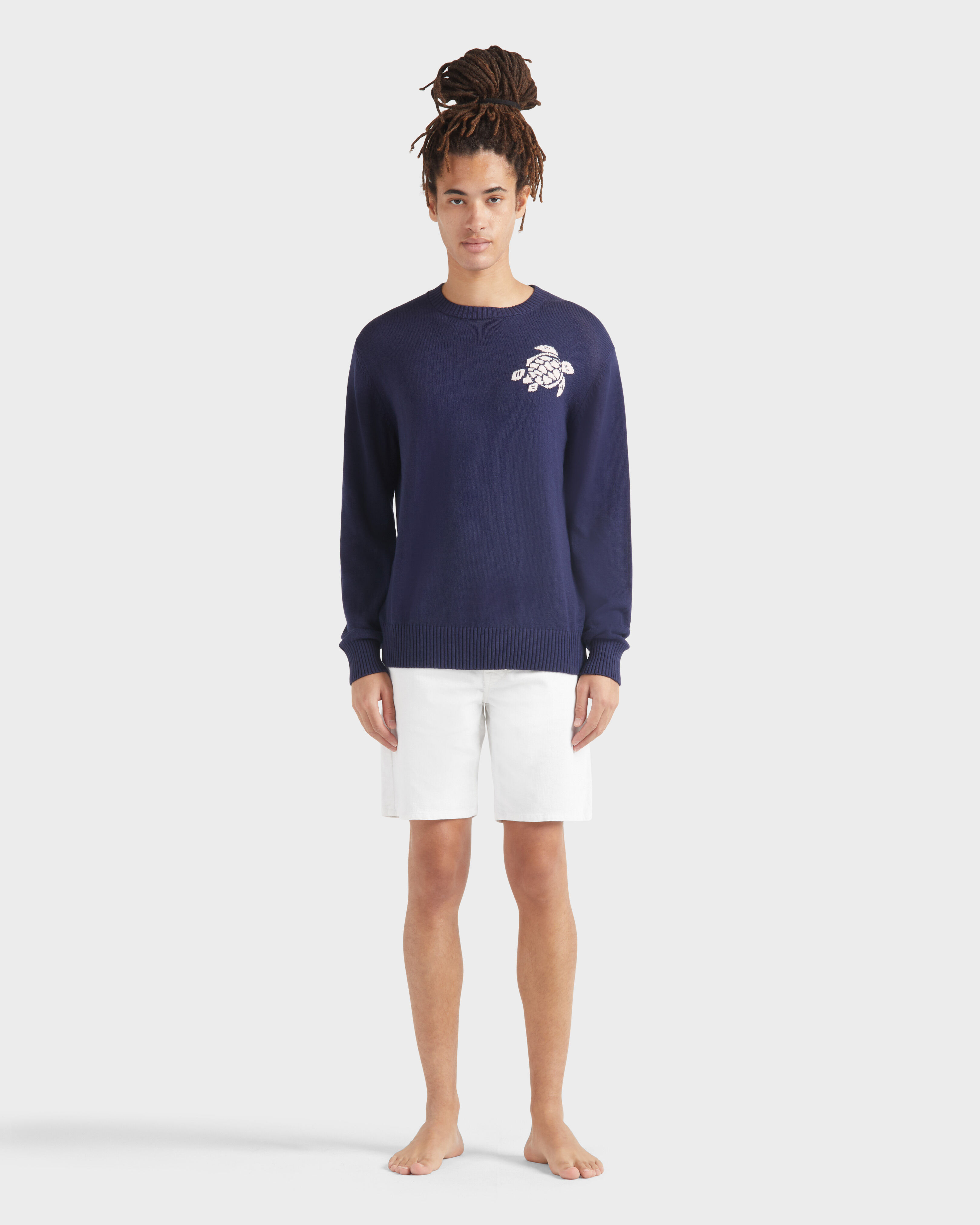 Men Crewneck Cotton and Cashmere Sweater Turtle INK frontworn view