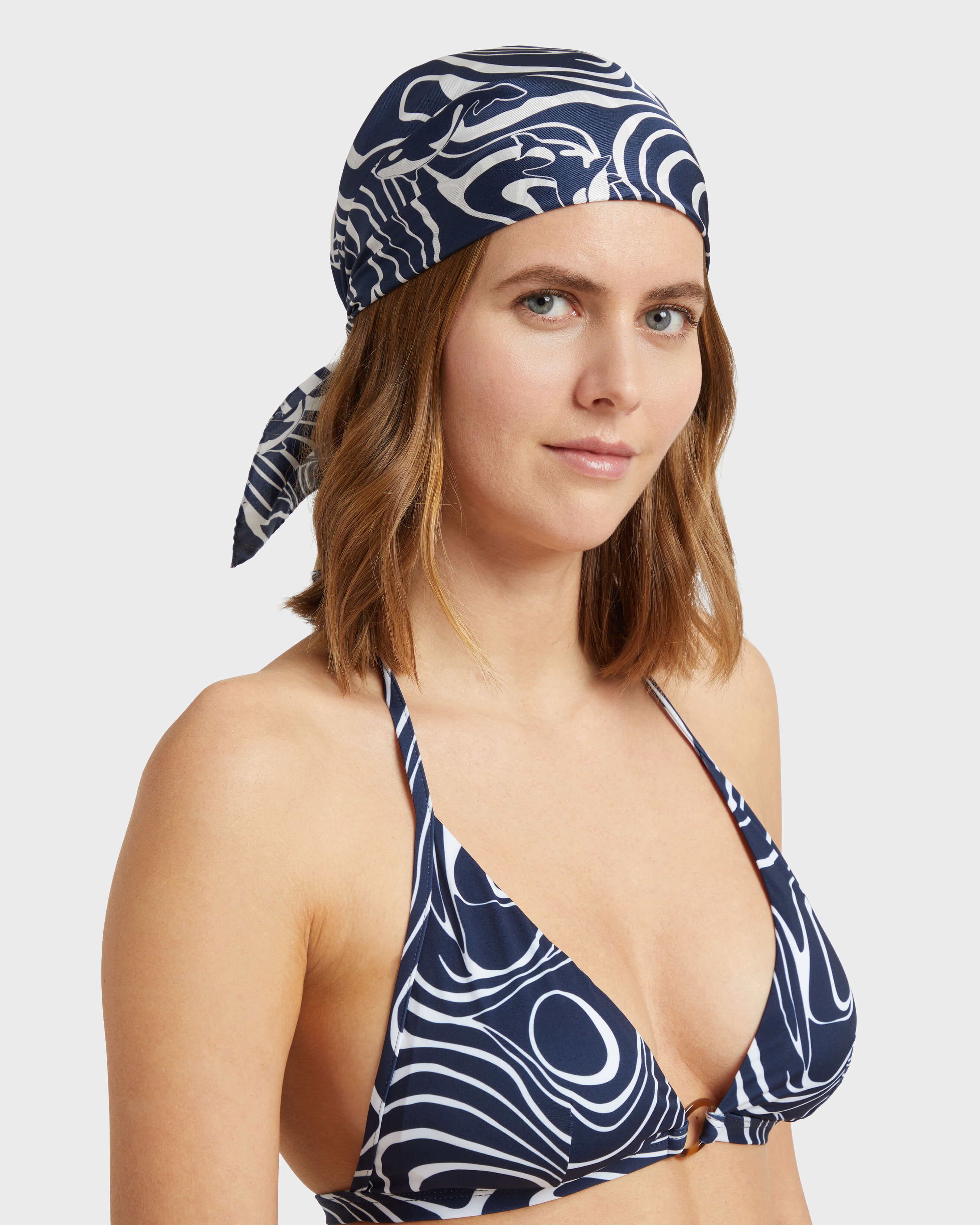 Foulard unisex Orcas BLU MARINE frontworn view