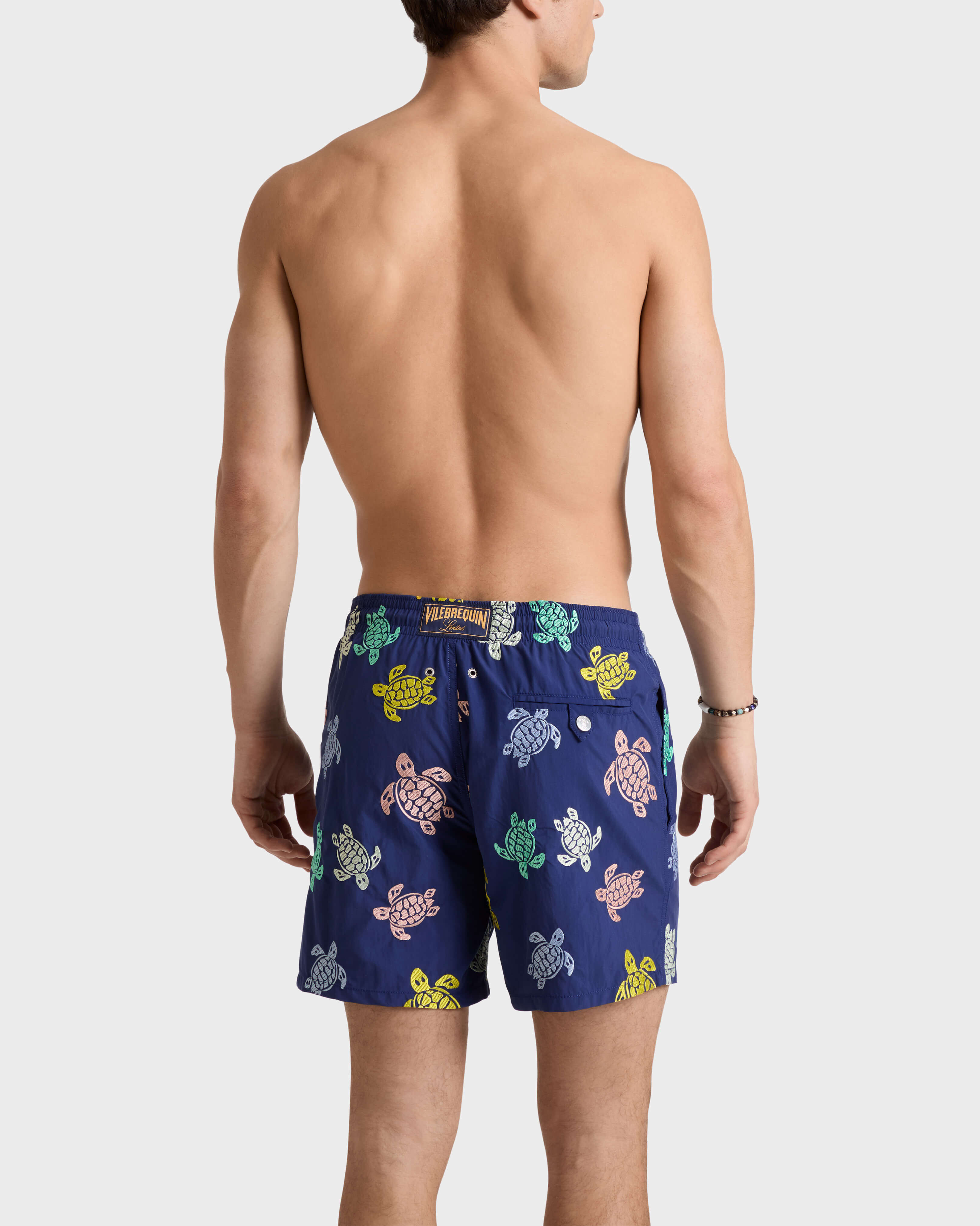 Ronde des Tortues Badeshorts mit Stickerei für Herren – Limitierte Serie INK backworn view