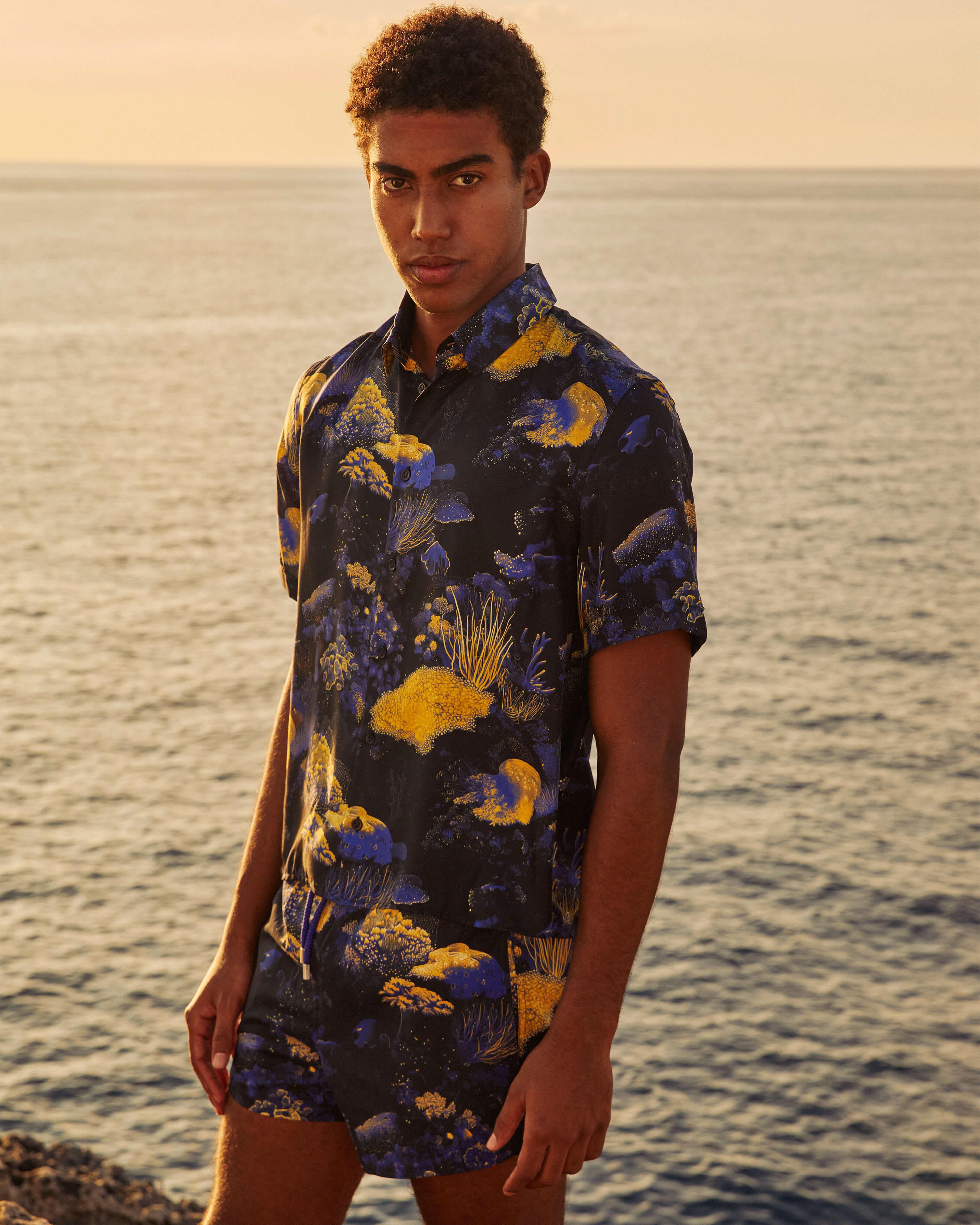 Coral Reef Bowling-Hemd aus Seide für Herren SCHWARZ look1 view