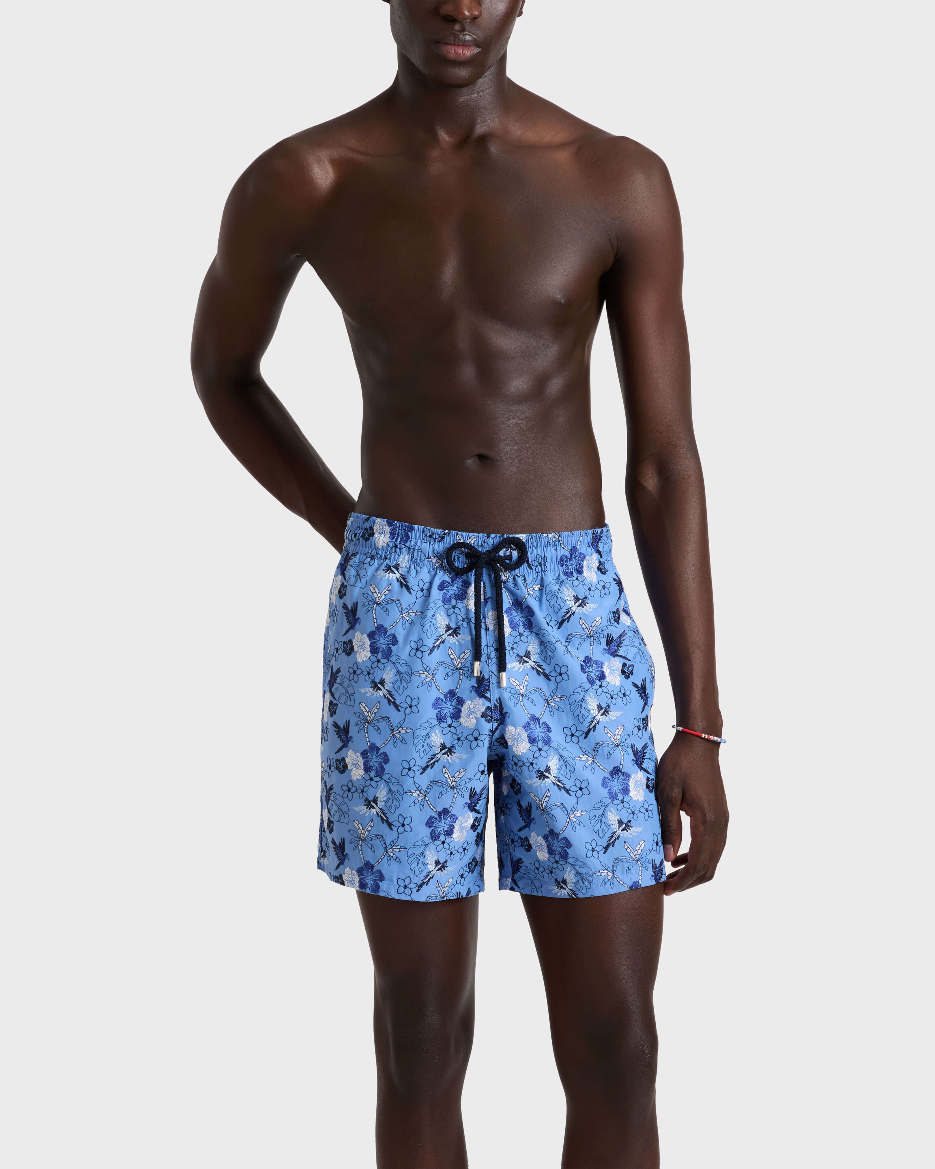 Bañador con bordado Salvador para hombre - Edición limitada TRINIDAD frontworn view